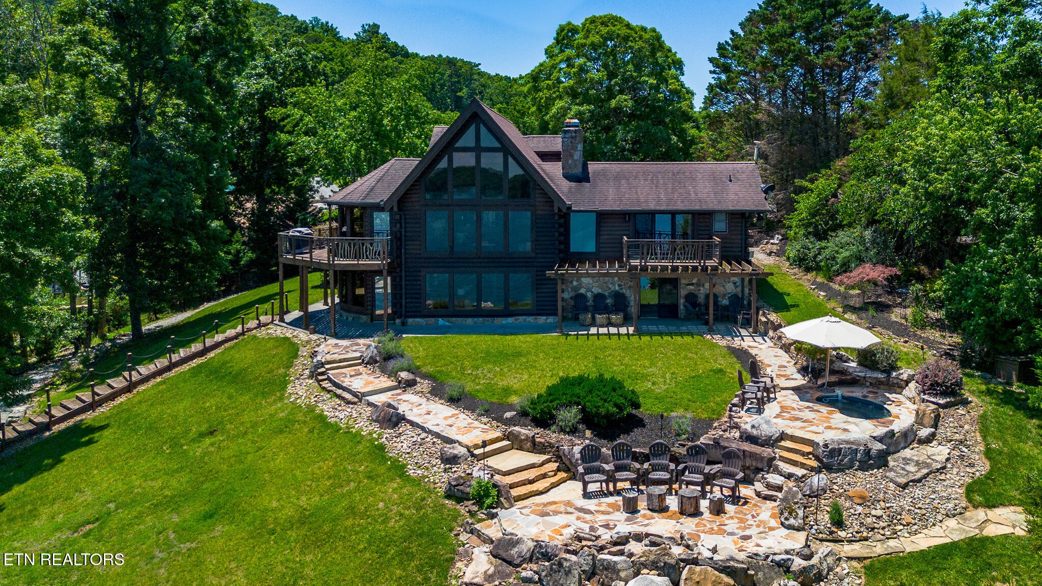 114 Chickasaw Point