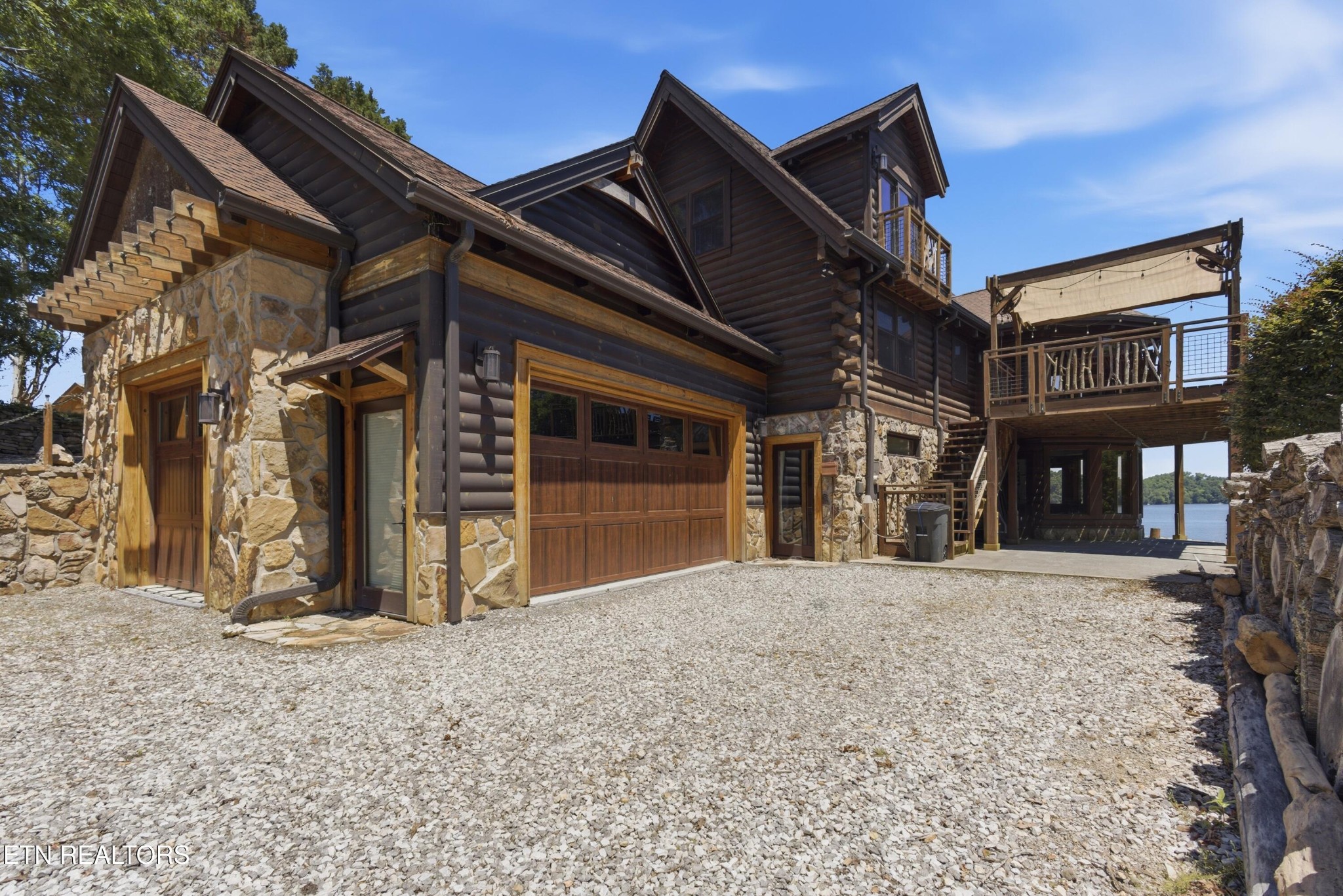 114 Chickasaw Point