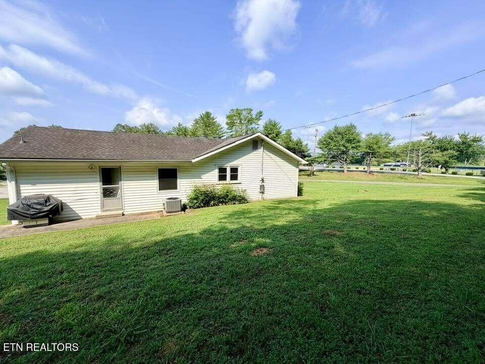1890 James Ferry Rd