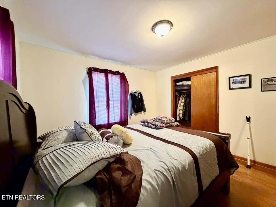 1890 James Ferry Rd