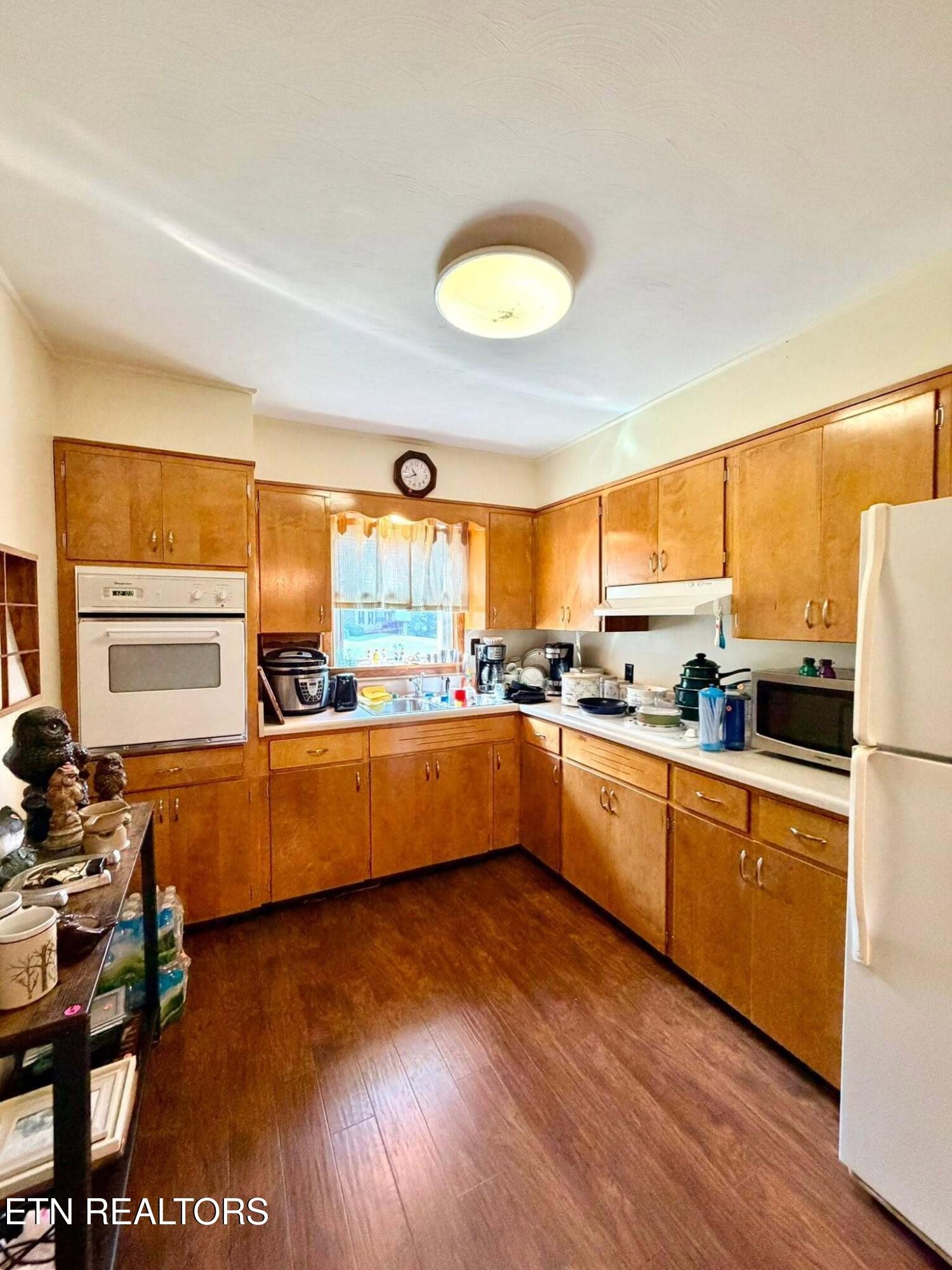 1890 James Ferry Rd