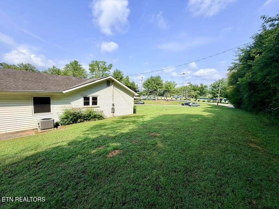 1890 James Ferry Rd