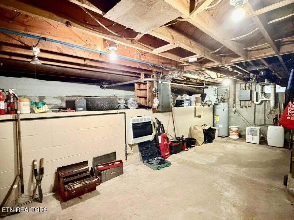 1890 James Ferry Rd