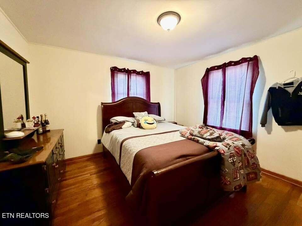 1890 James Ferry Rd