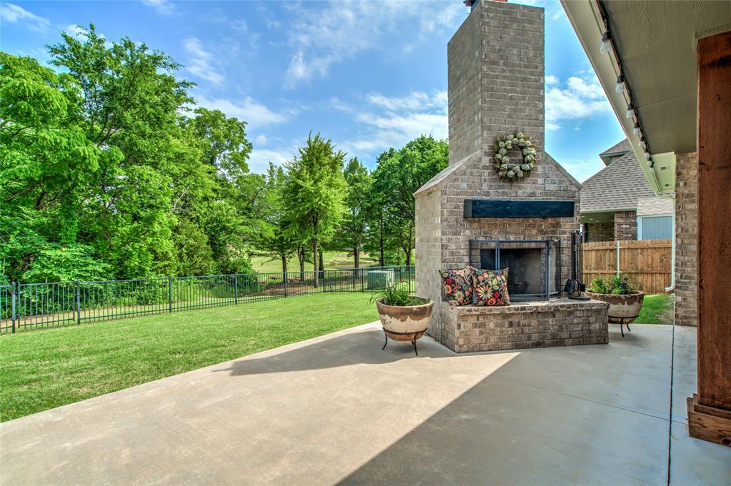 600 NW 186th Street