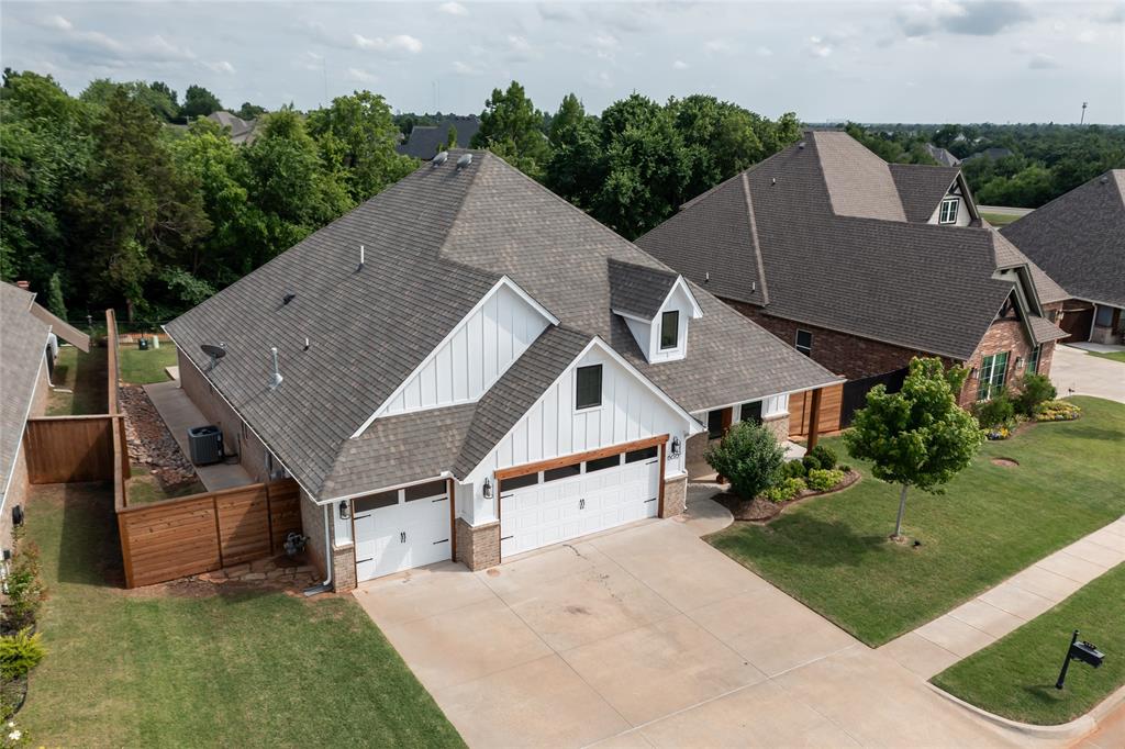 600 NW 186th Street
