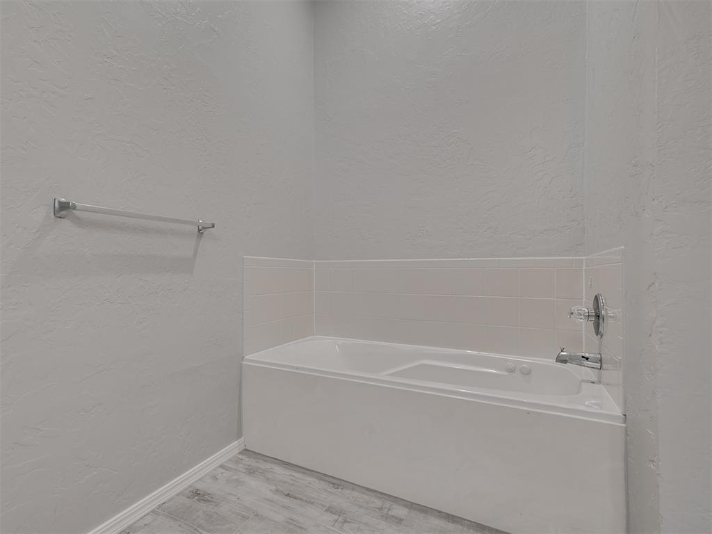 1712 Queensbury Road