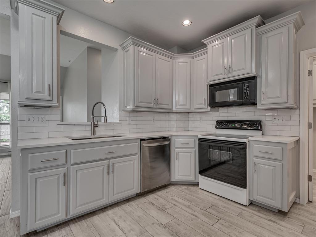 1712 Queensbury Road
