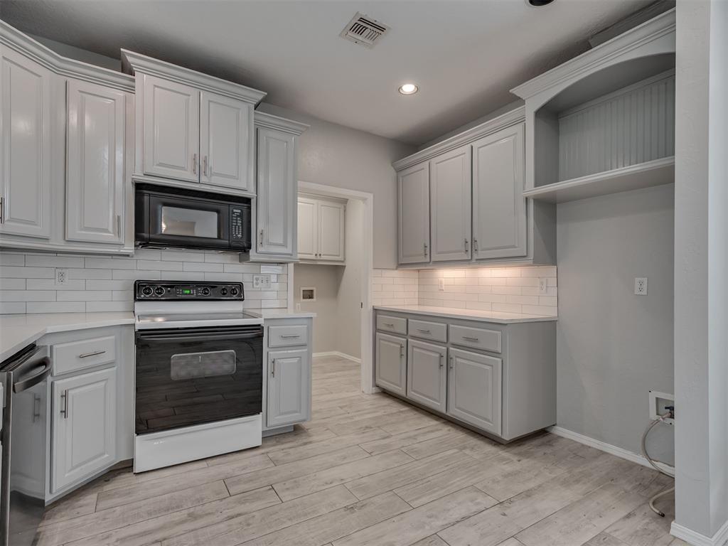 1712 Queensbury Road