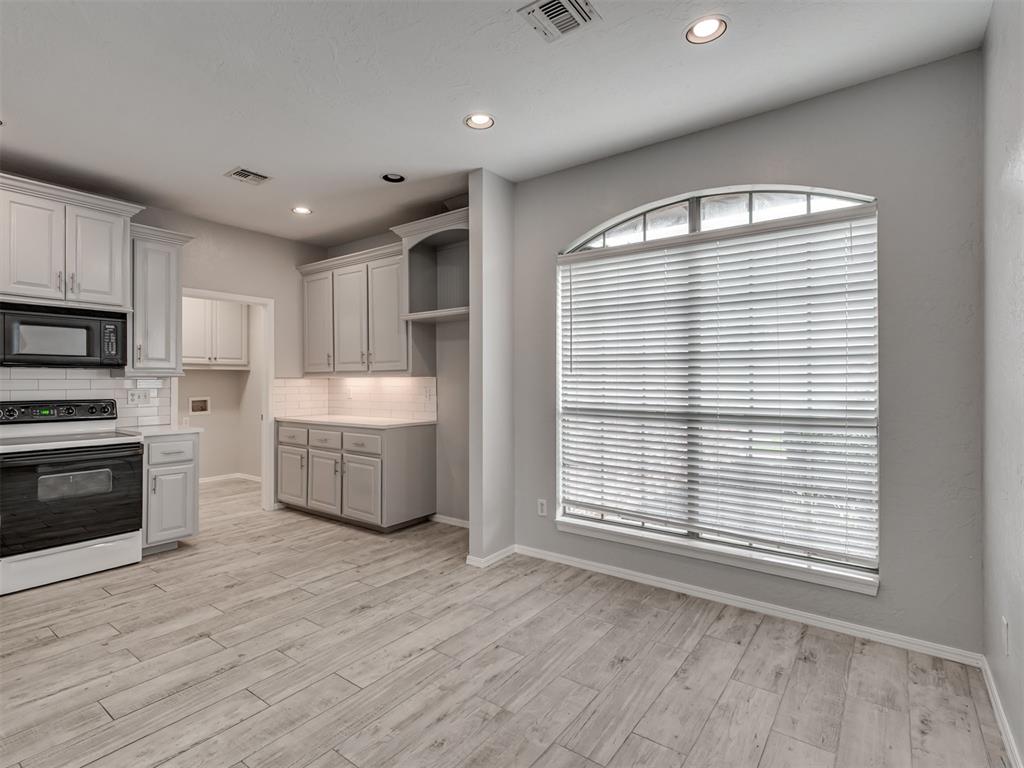 1712 Queensbury Road