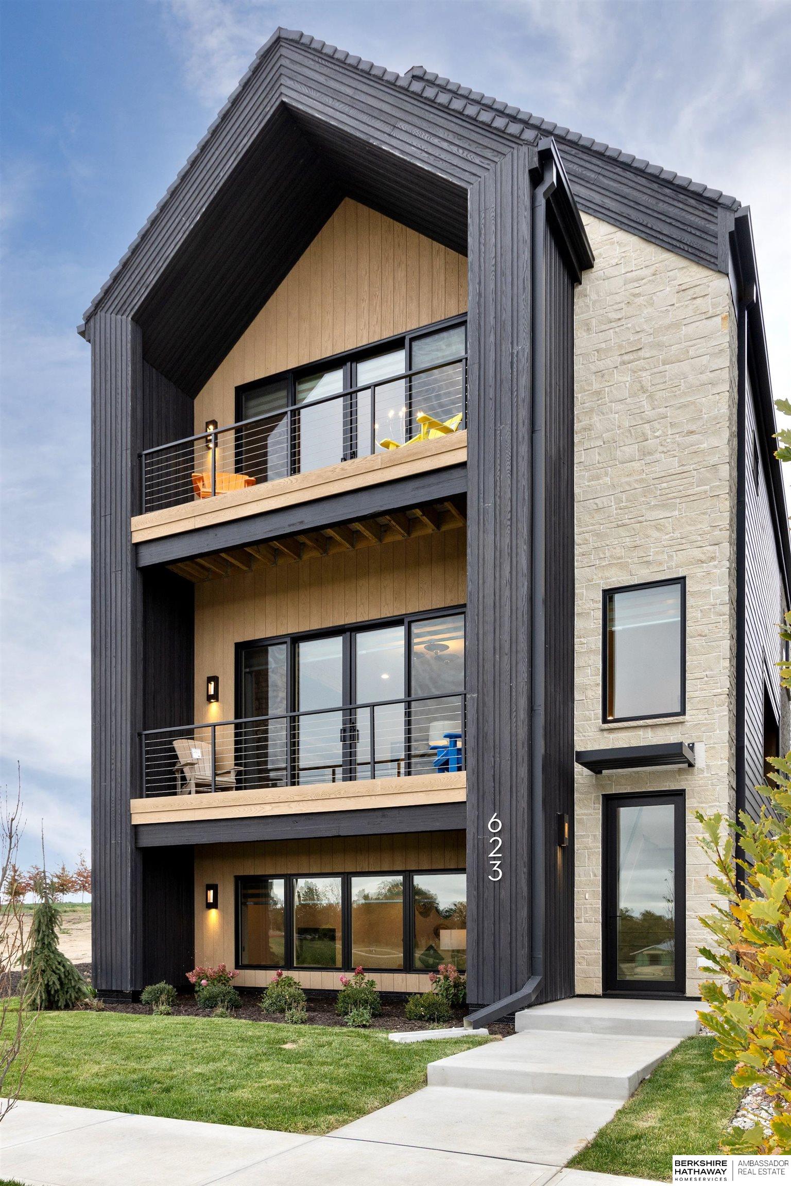 623 S 148 Street, Omaha