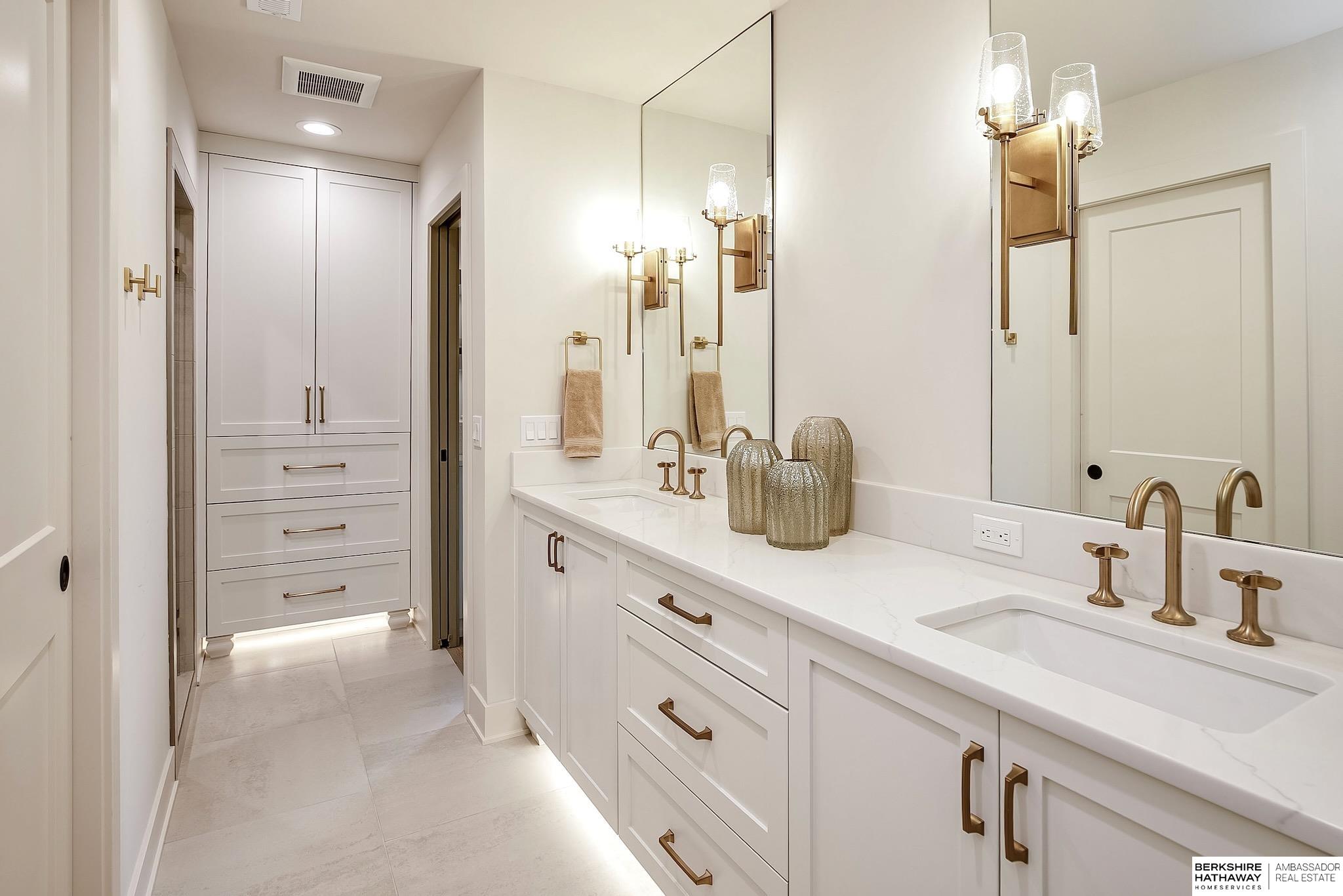 623 S 148 Street, Omaha