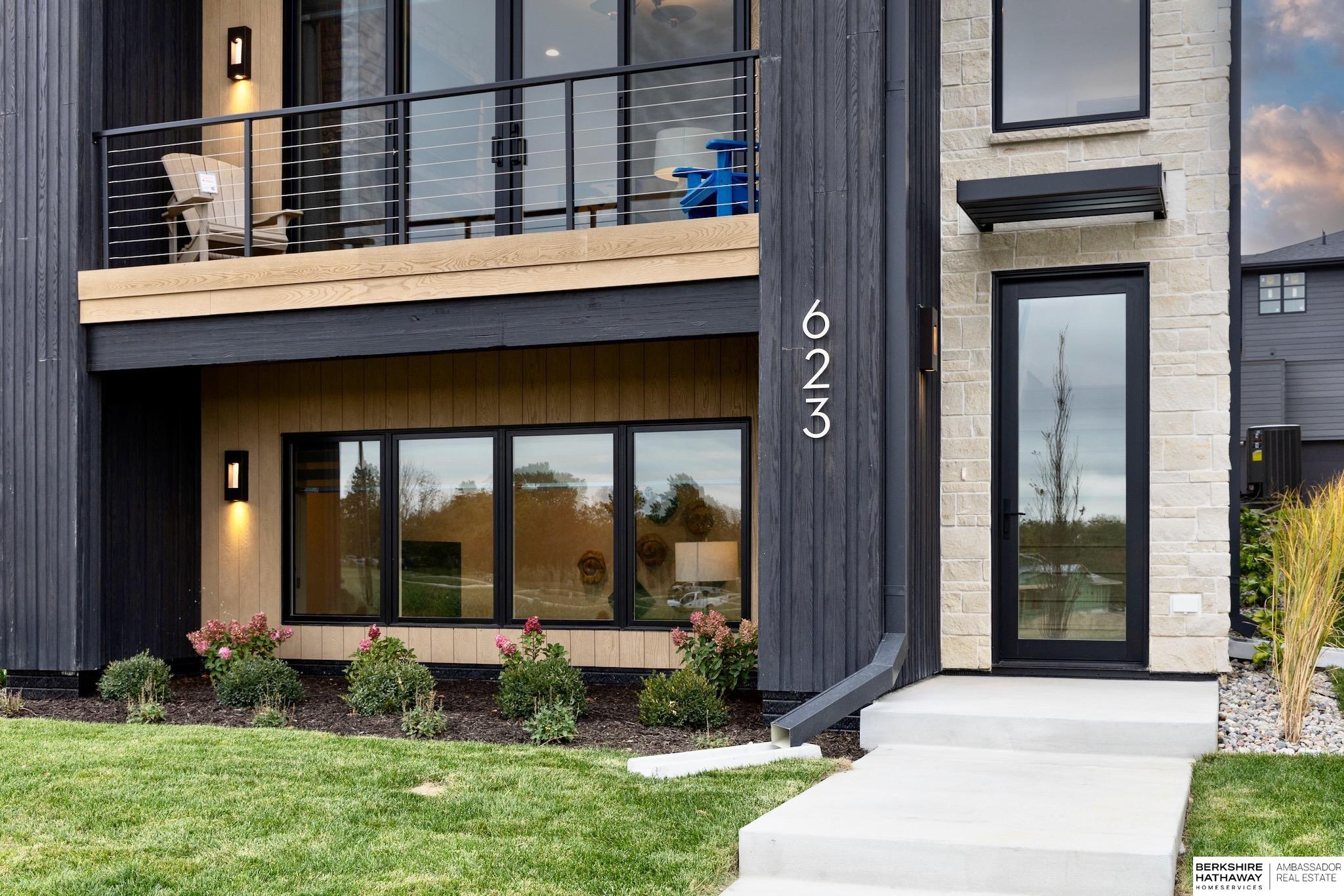 623 S 148 Street, Omaha