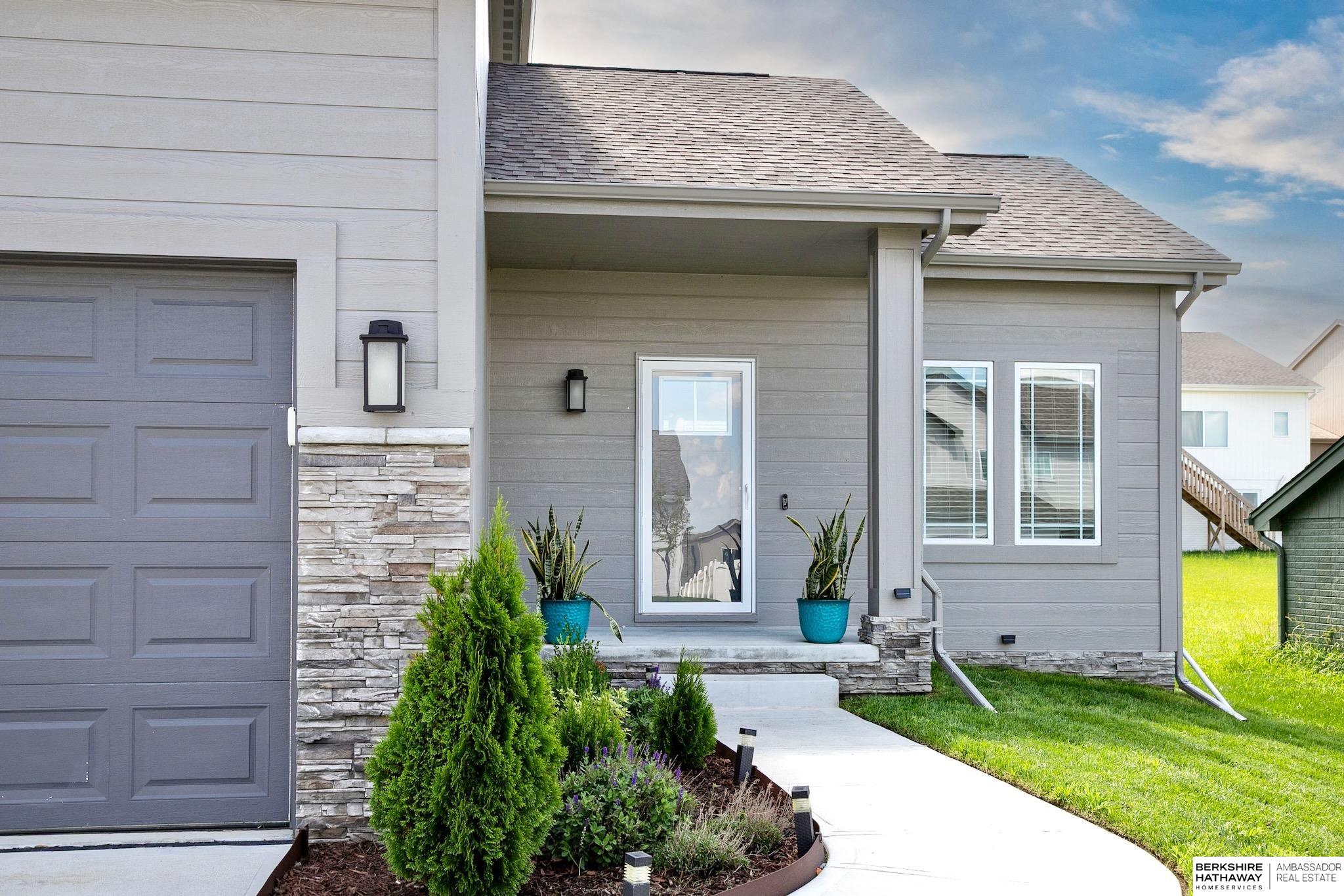 16919 Huntington Avenue