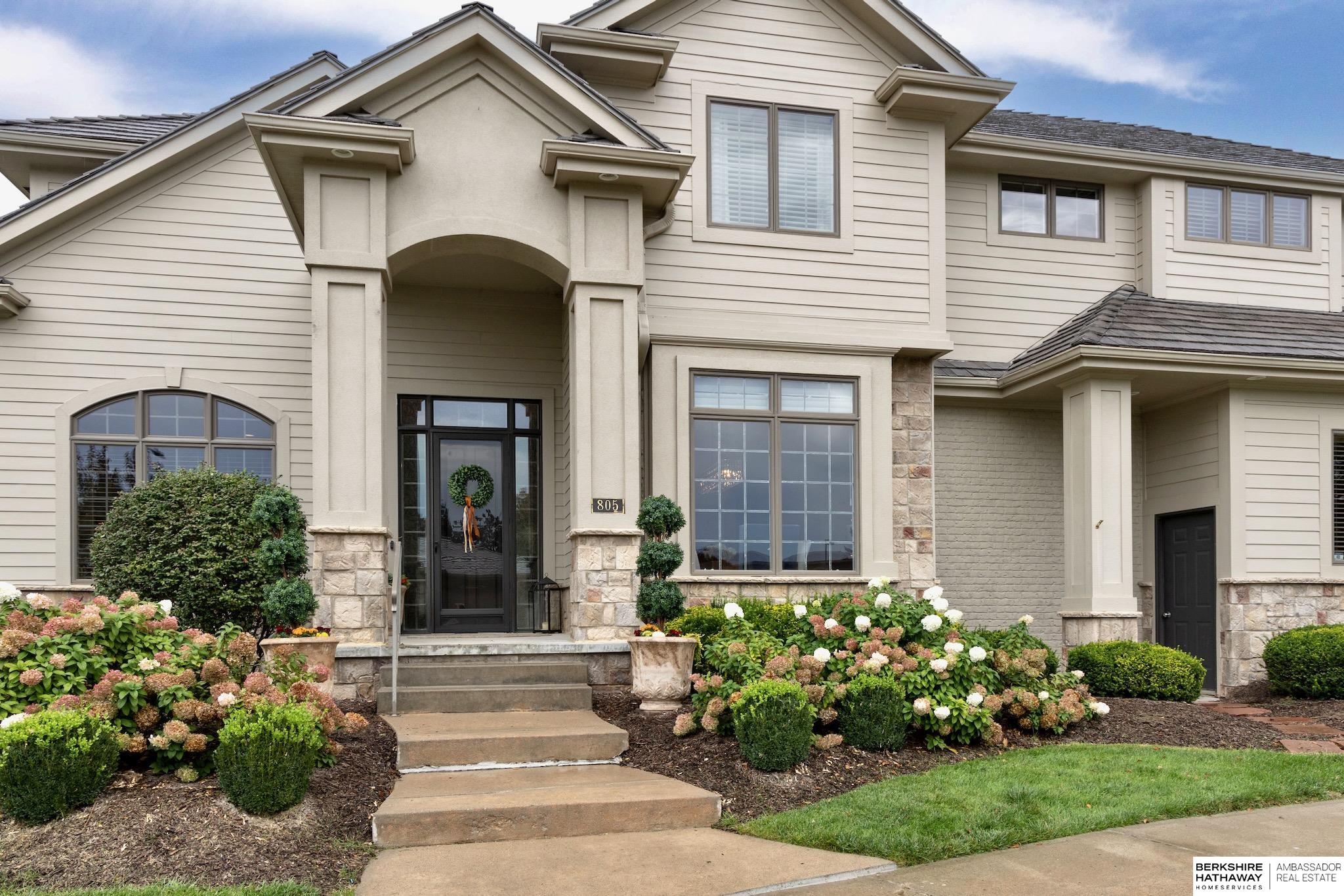 805 N 132 Avenue, Omaha