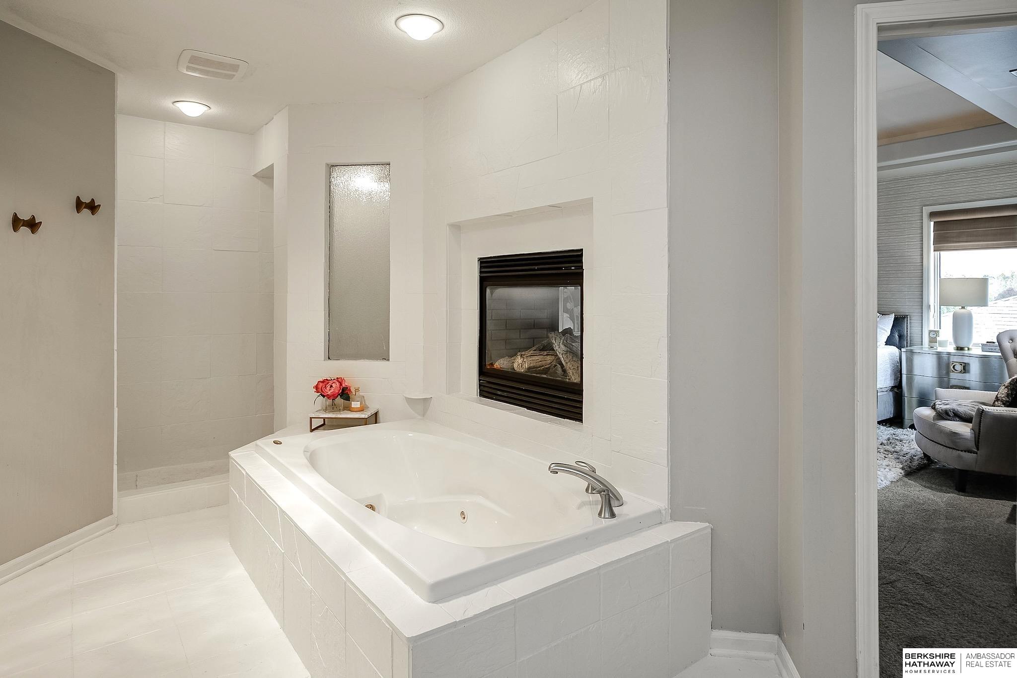 805 N 132 Avenue, Omaha