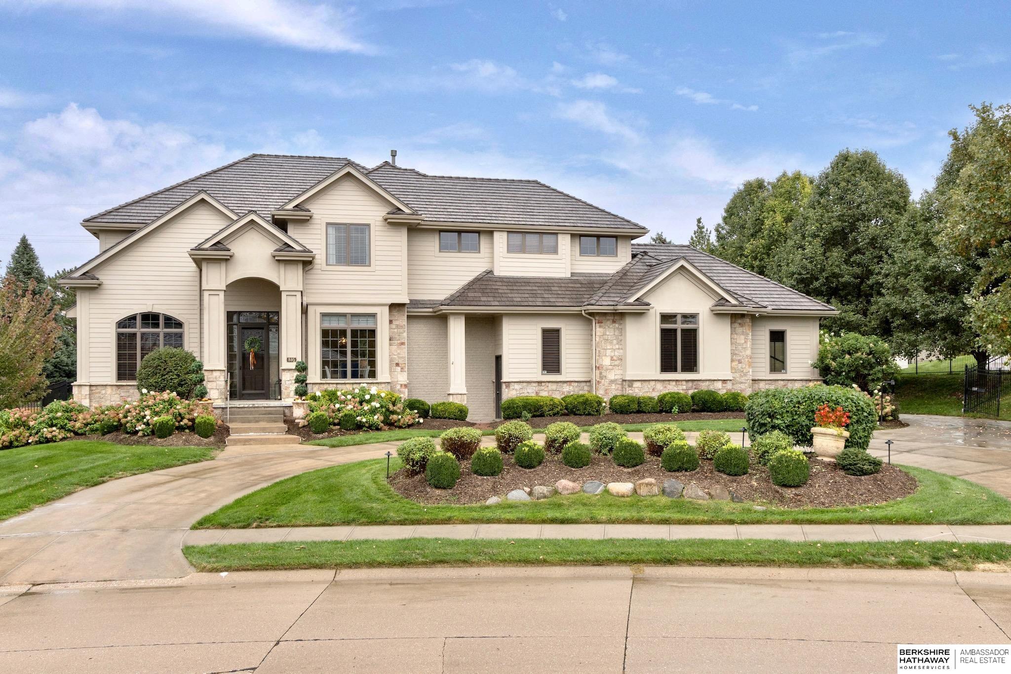 805 N 132 Avenue, Omaha