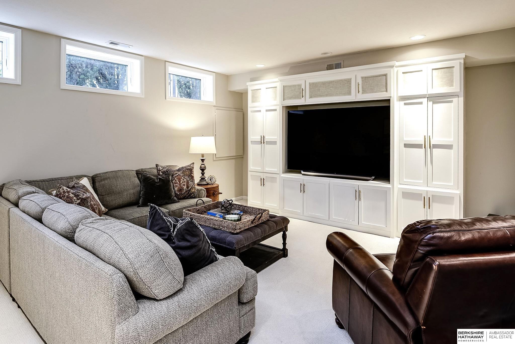 805 N 132 Avenue, Omaha