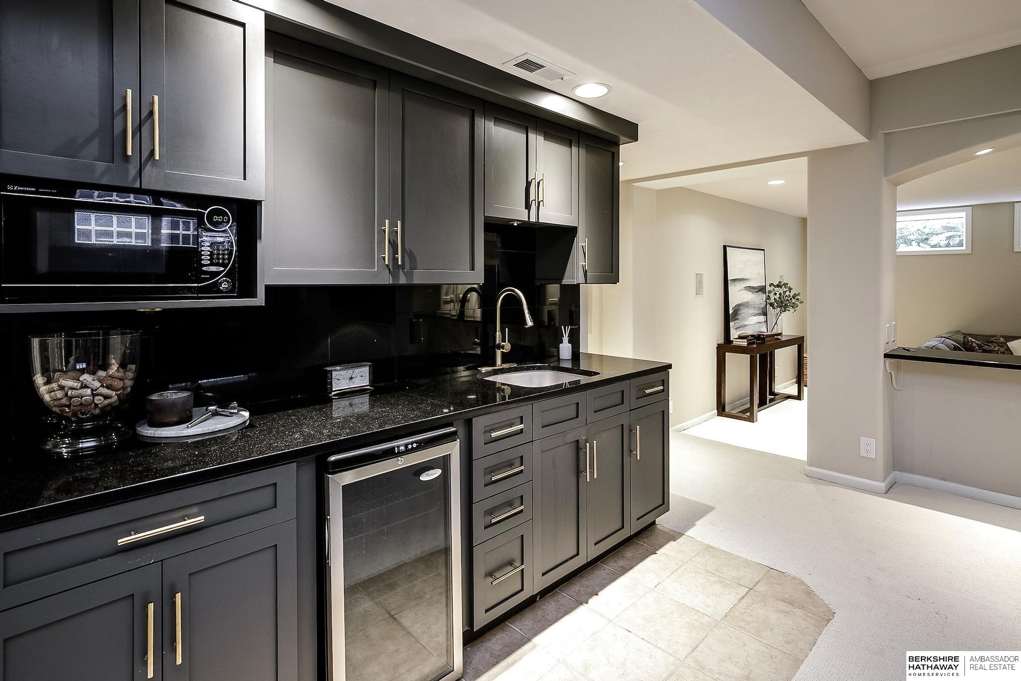 805 N 132 Avenue, Omaha