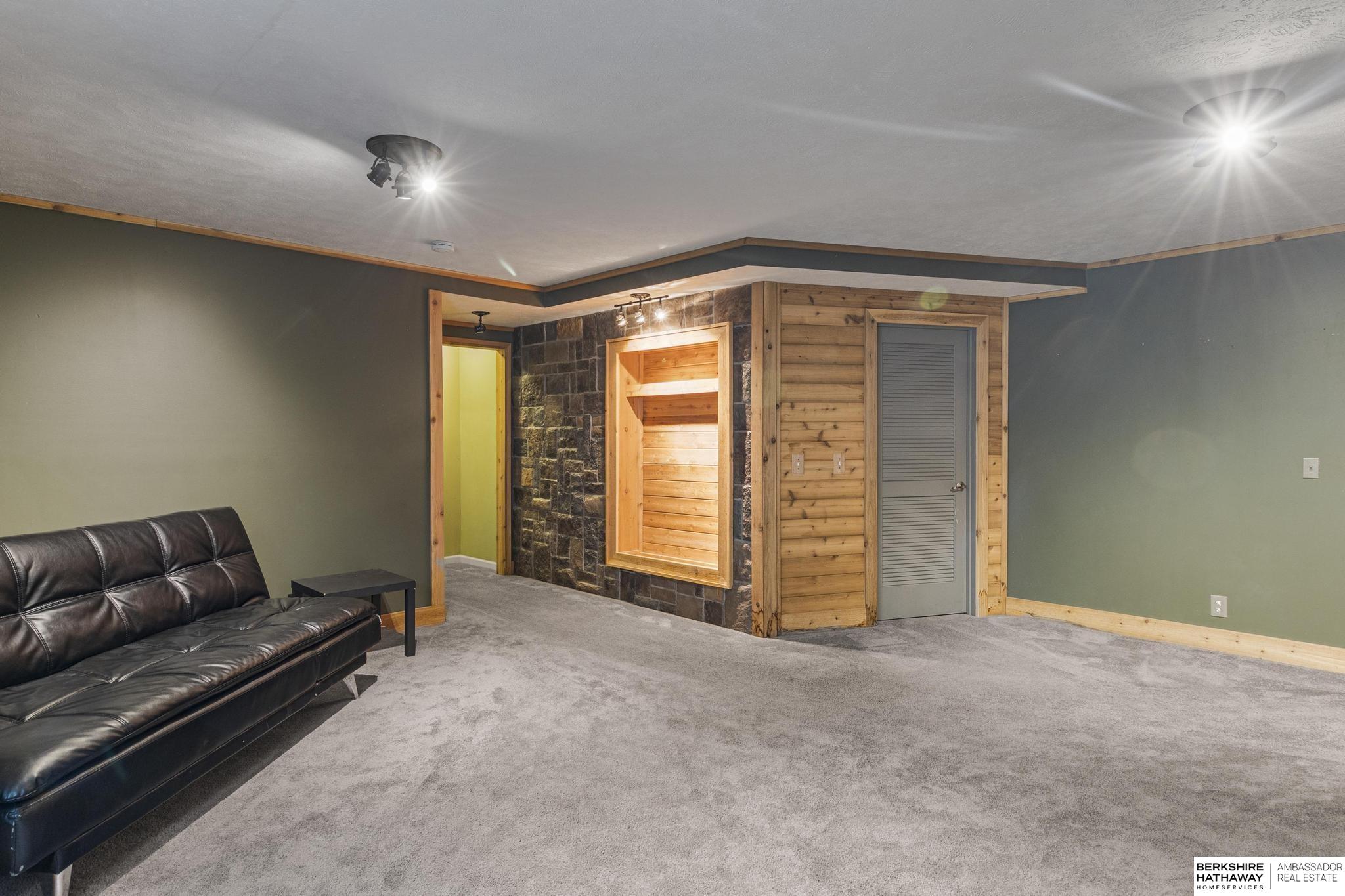 14210 Potter Parkway