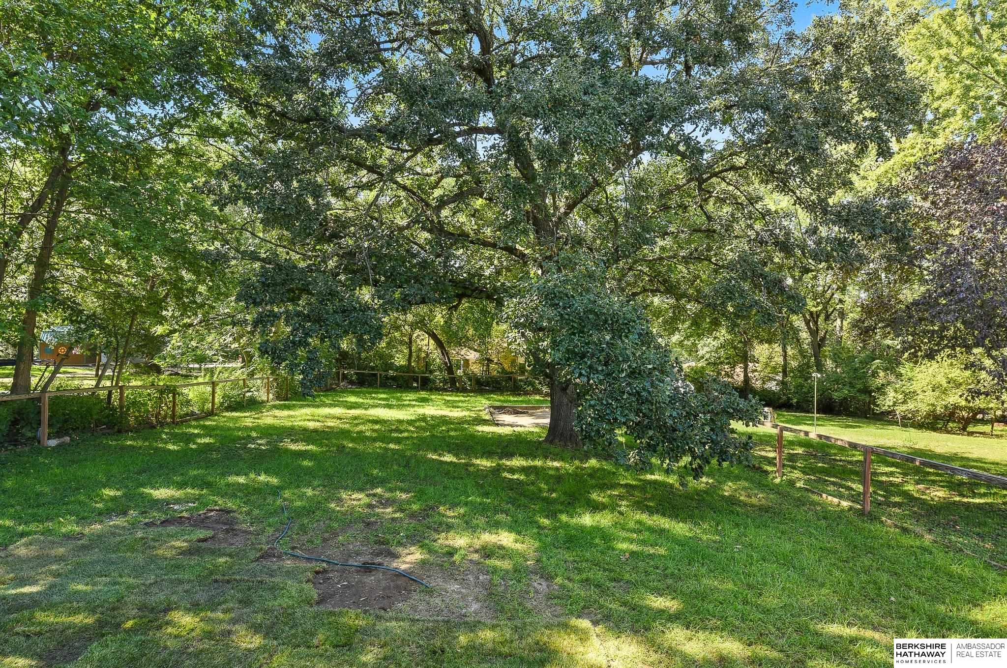 418 Bellevue Boulevard N