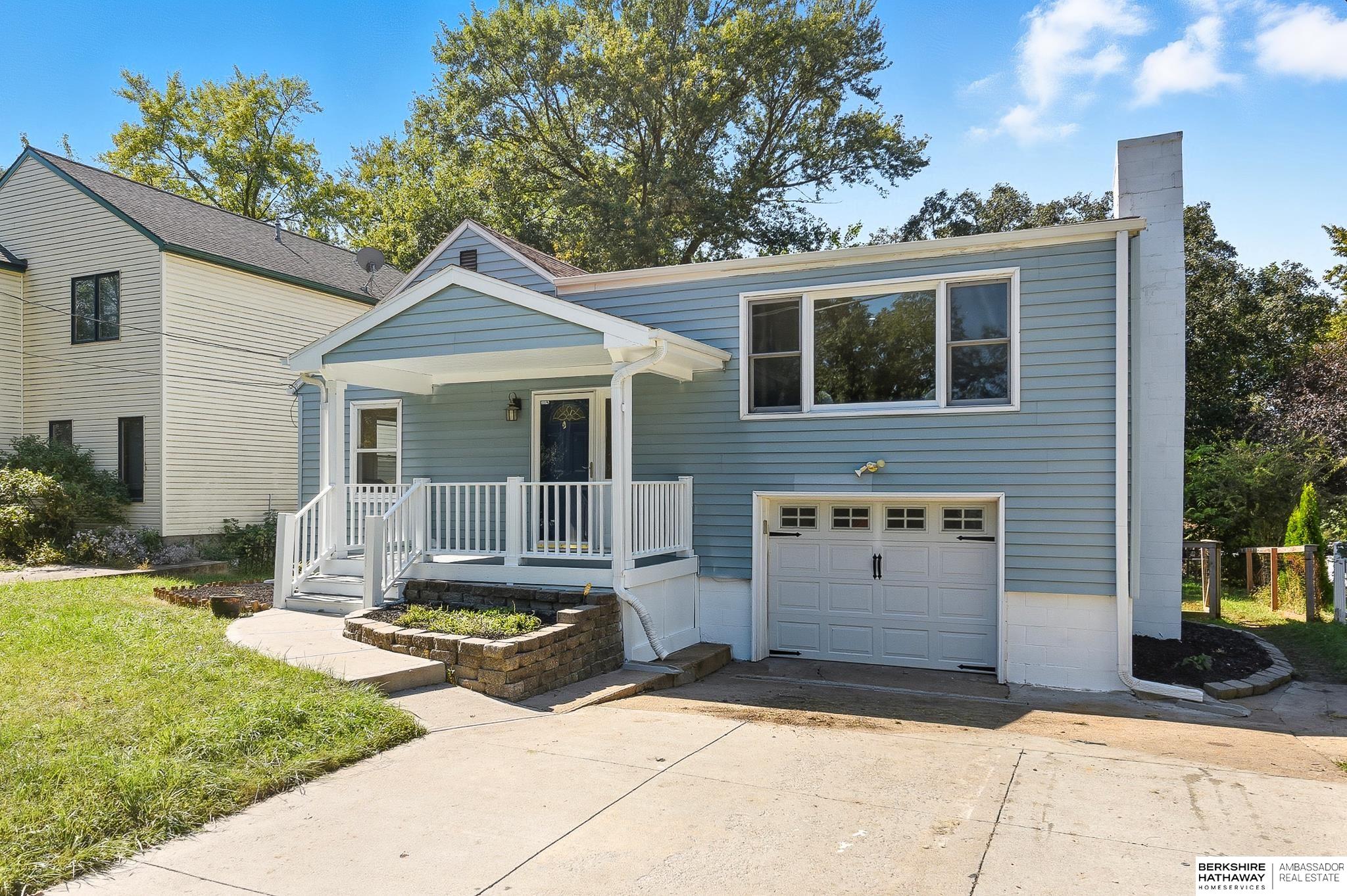 418 Bellevue Boulevard N