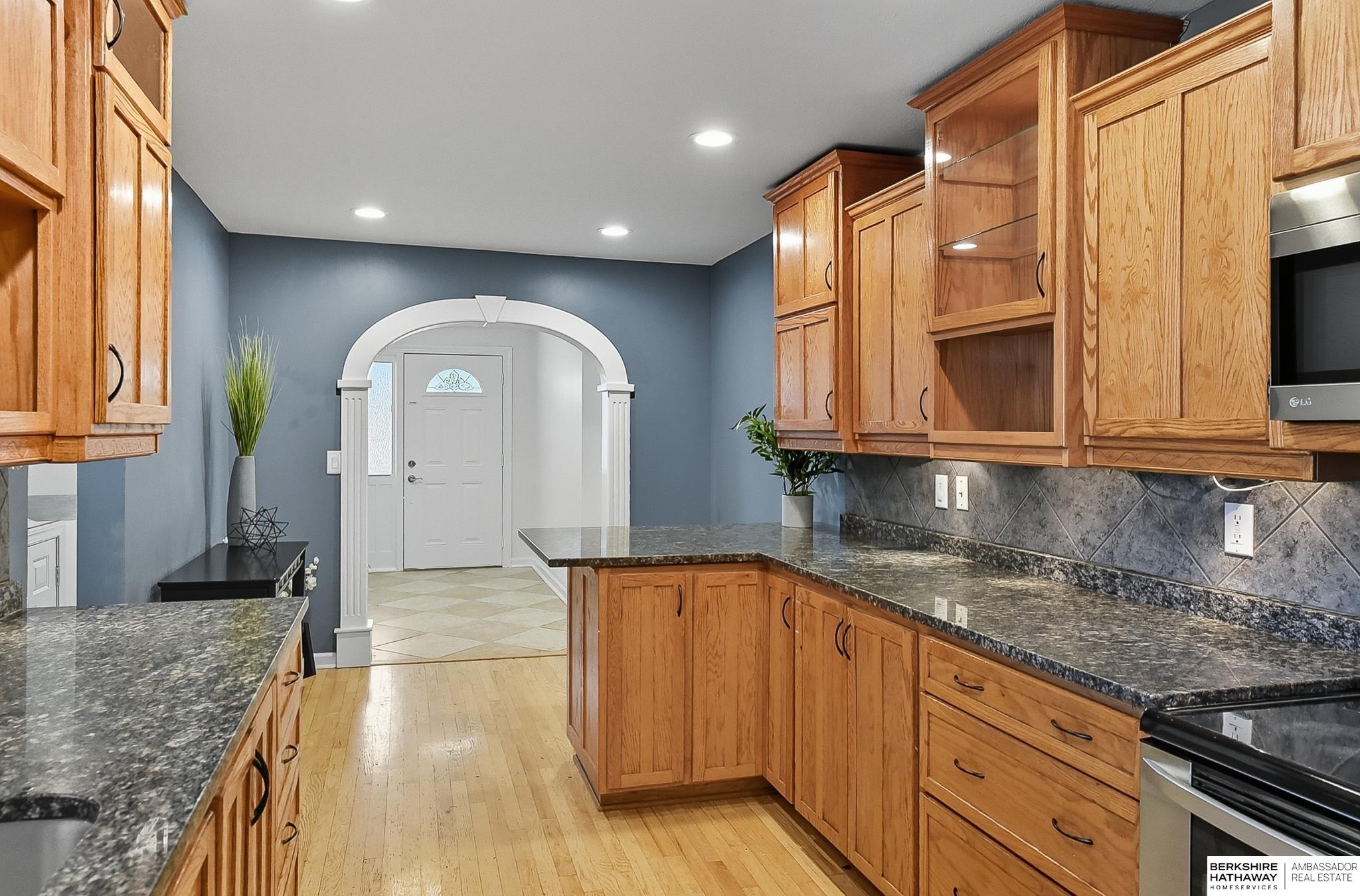 418 Bellevue Boulevard N