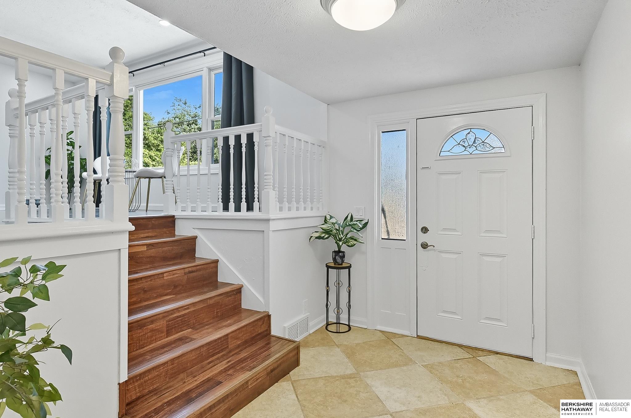 418 Bellevue Boulevard N