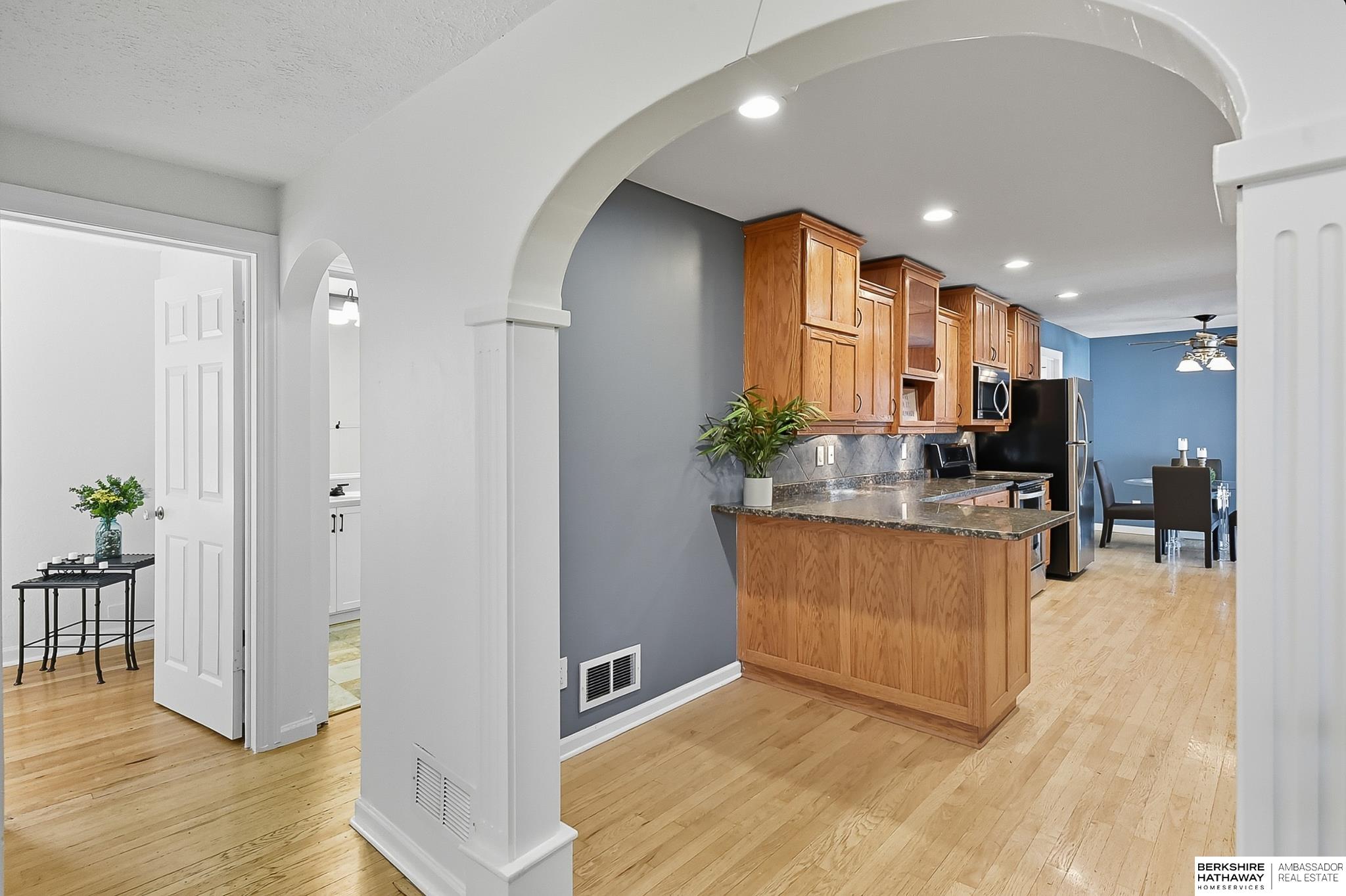 418 Bellevue Boulevard N