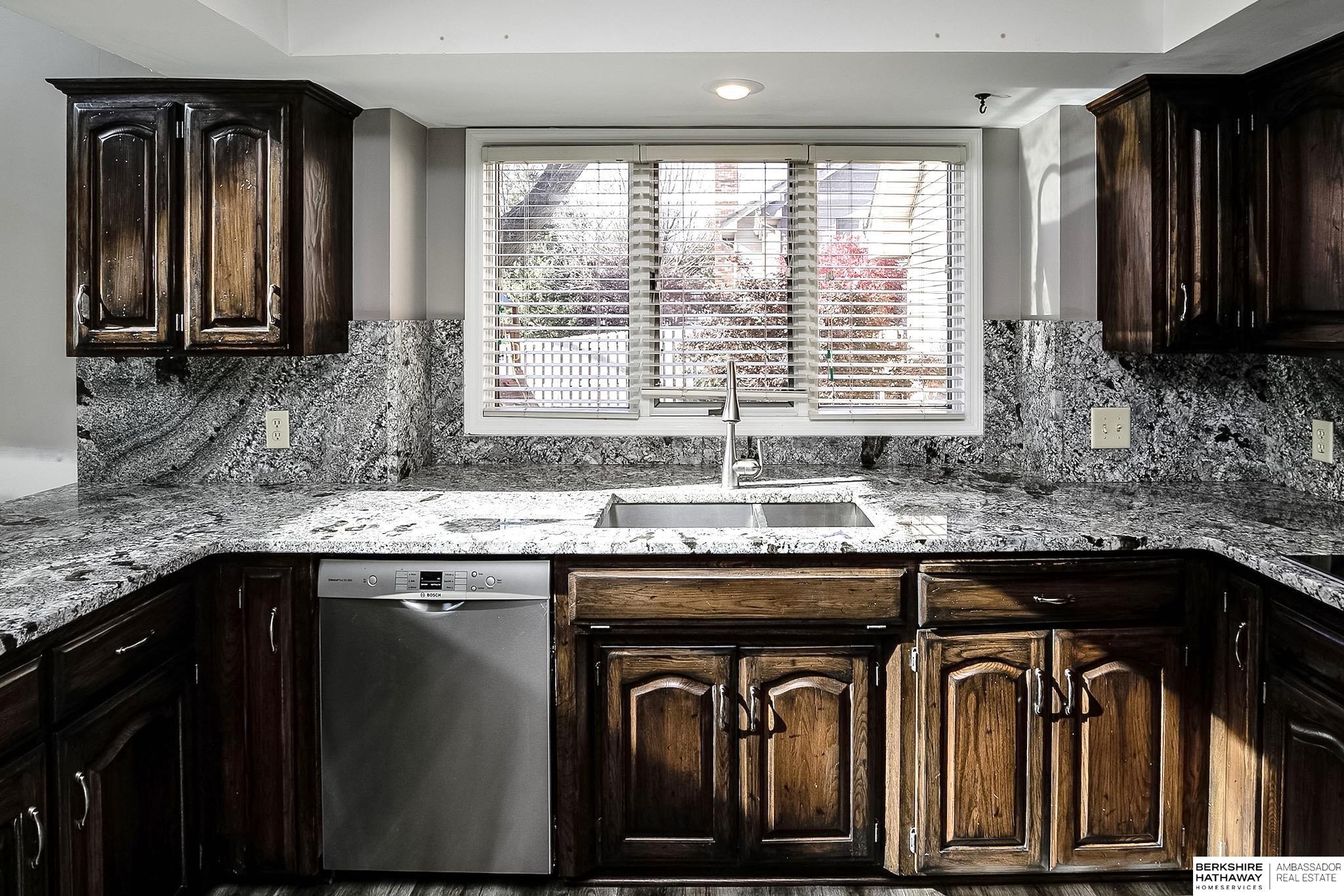 13105 Lafayette Avenue