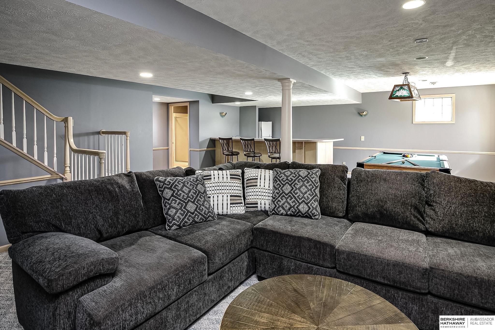 13105 Lafayette Avenue