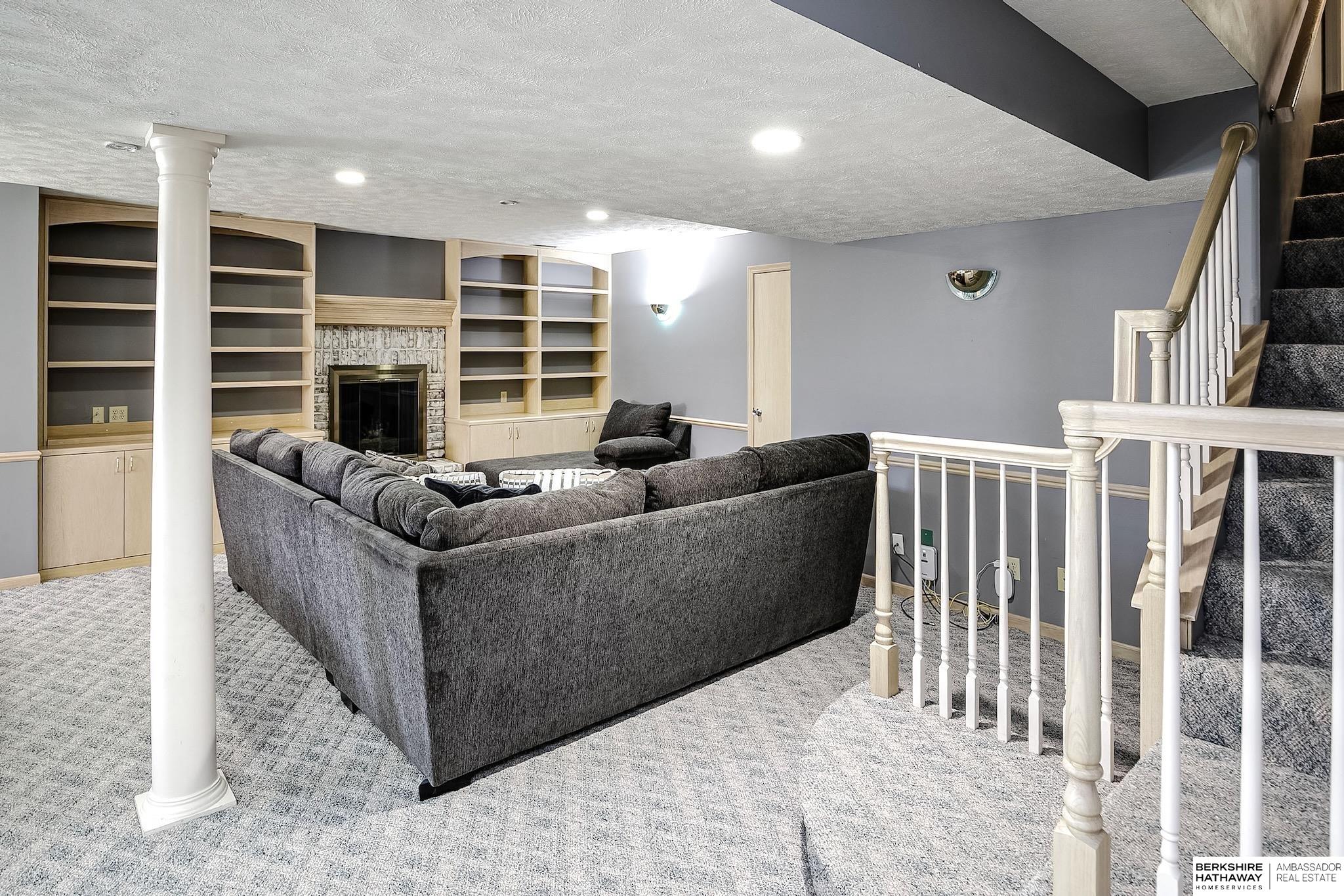 13105 Lafayette Avenue