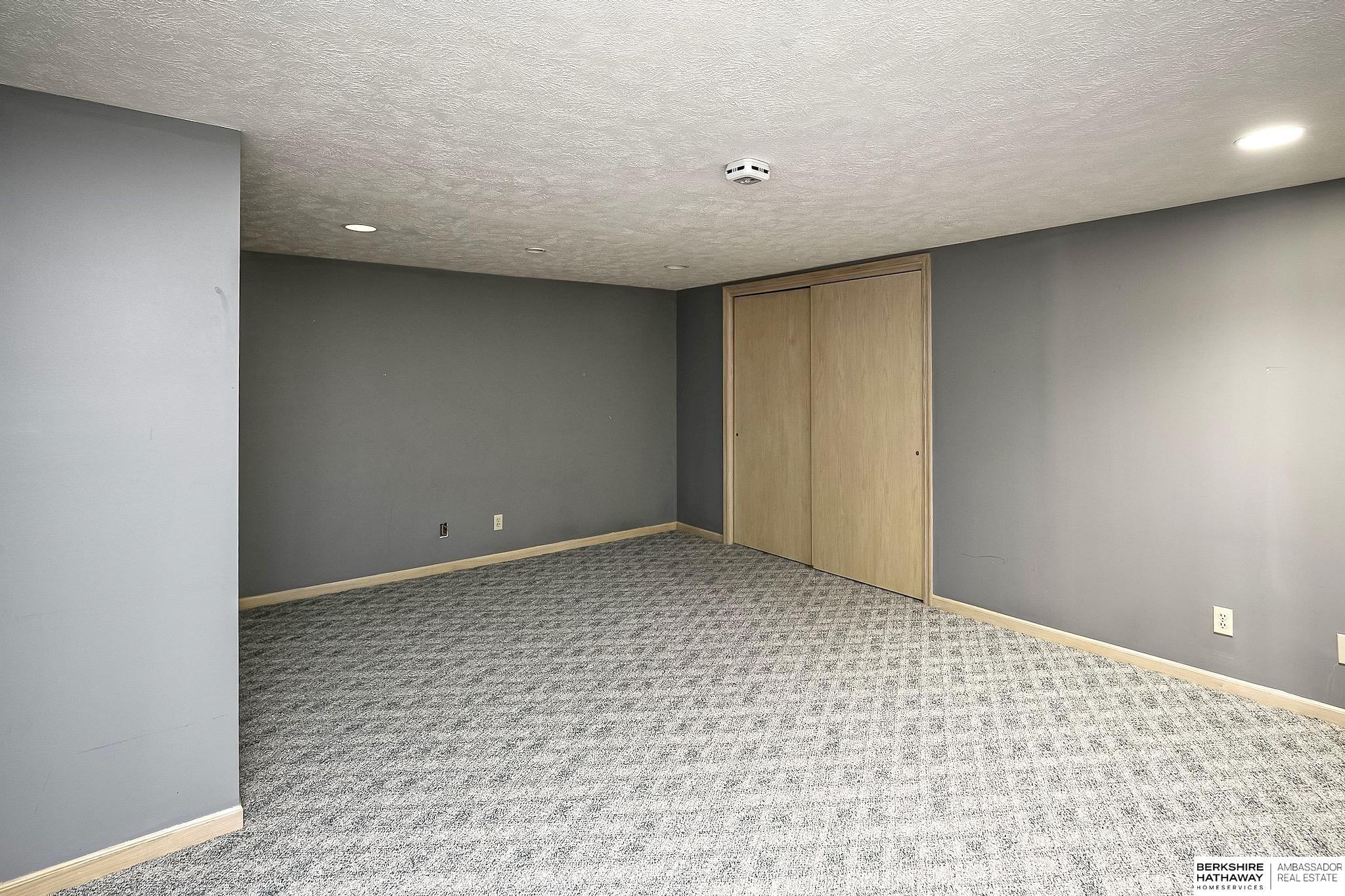 13105 Lafayette Avenue