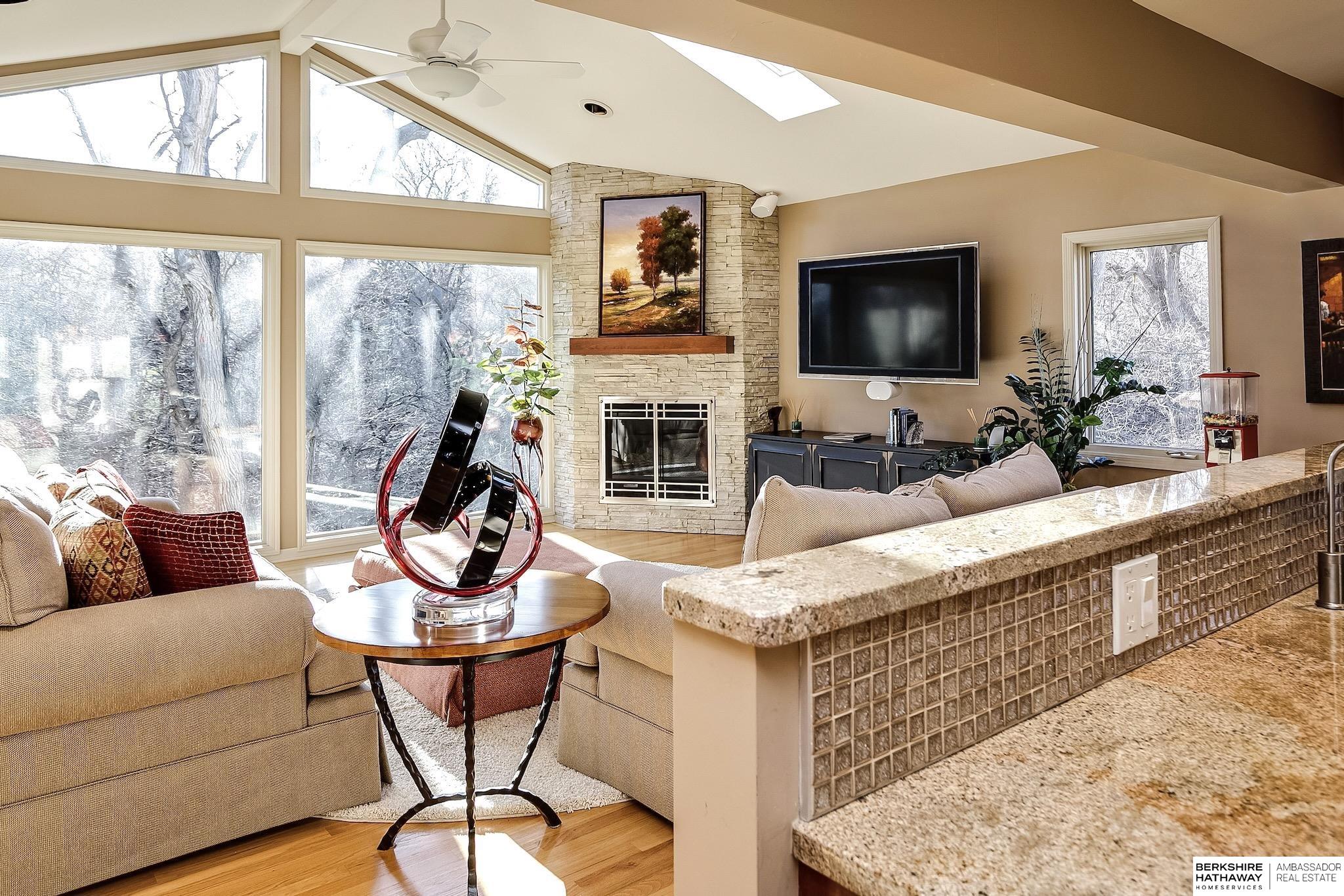 10913 Poppleton Avenue