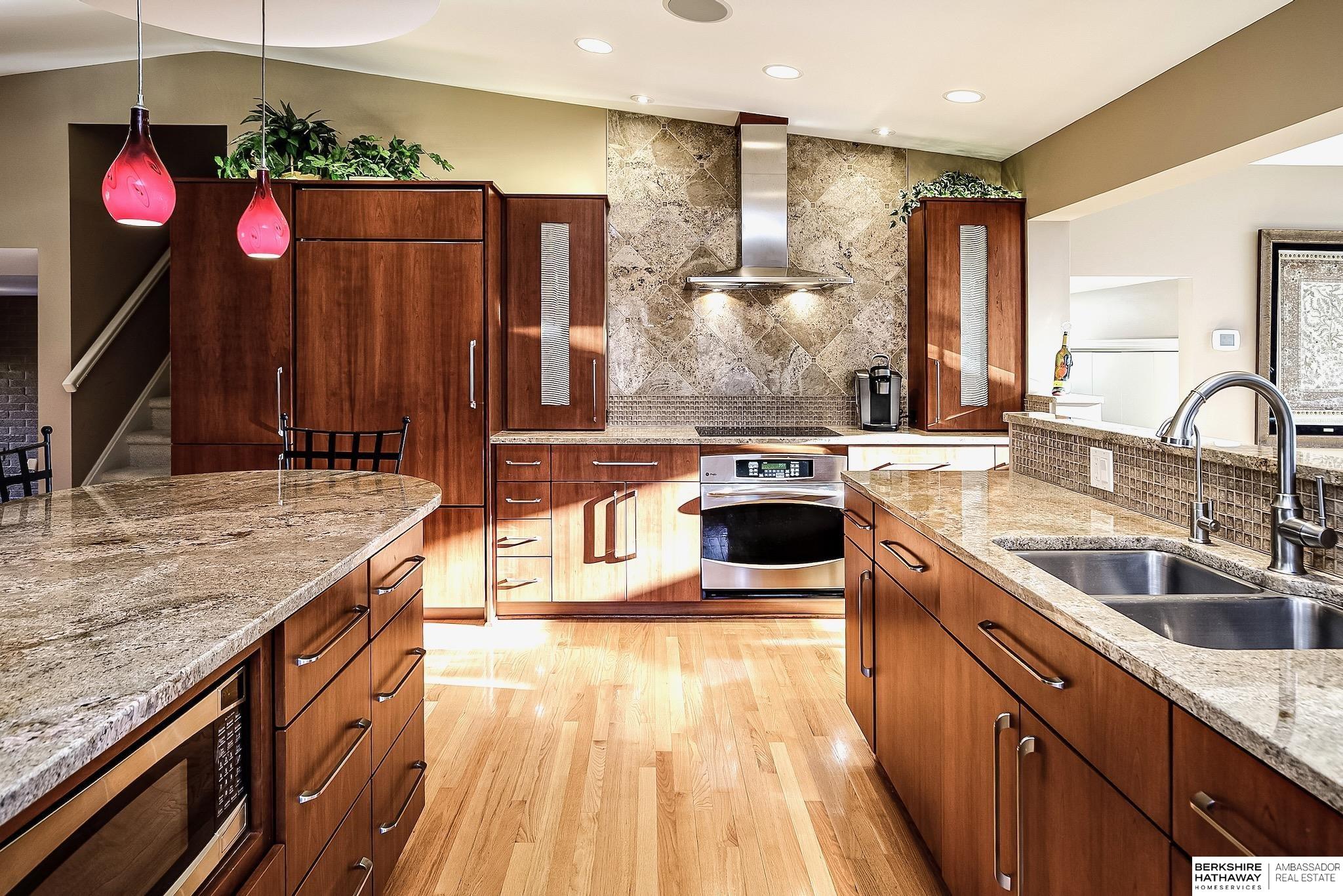 10913 Poppleton Avenue