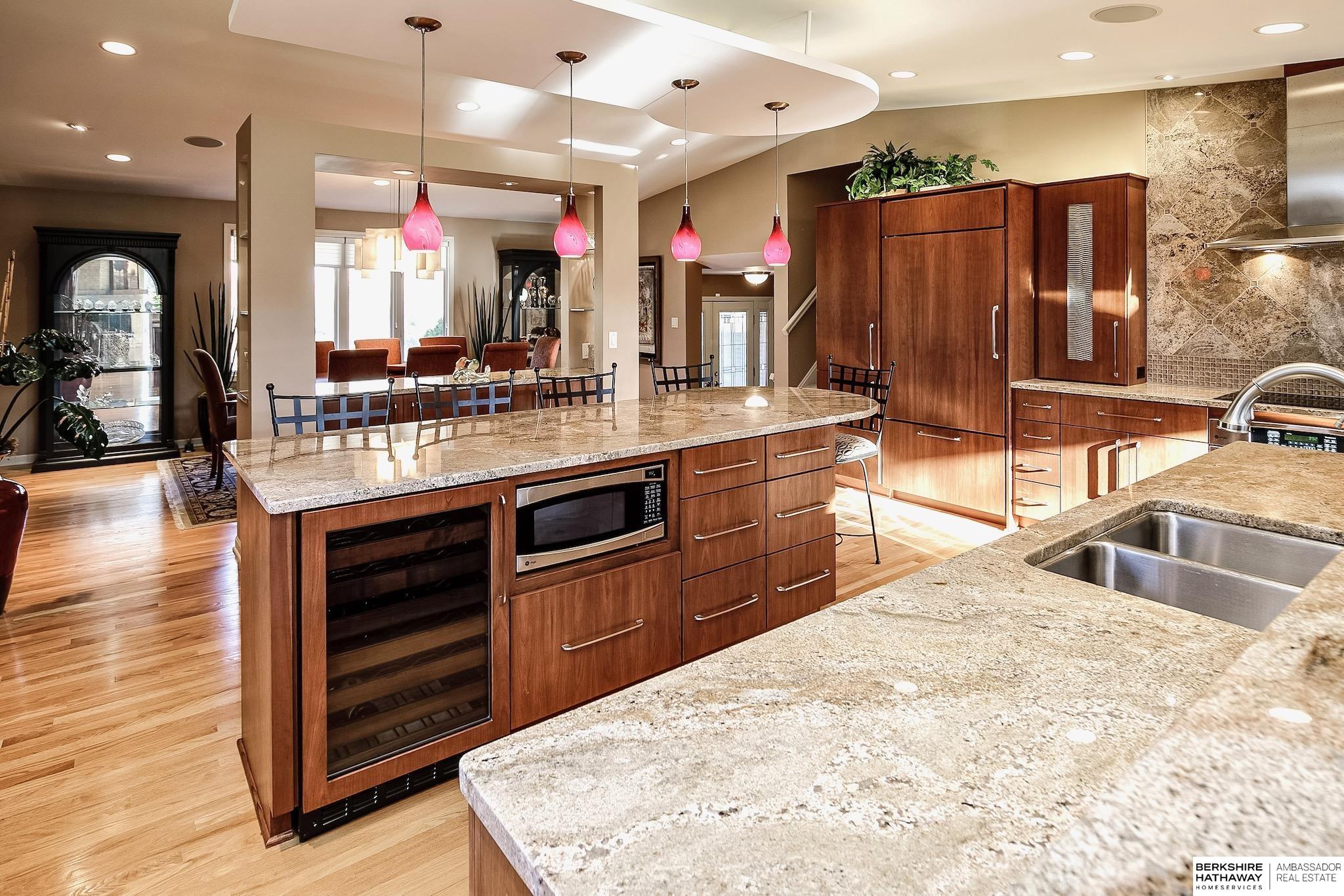 10913 Poppleton Avenue