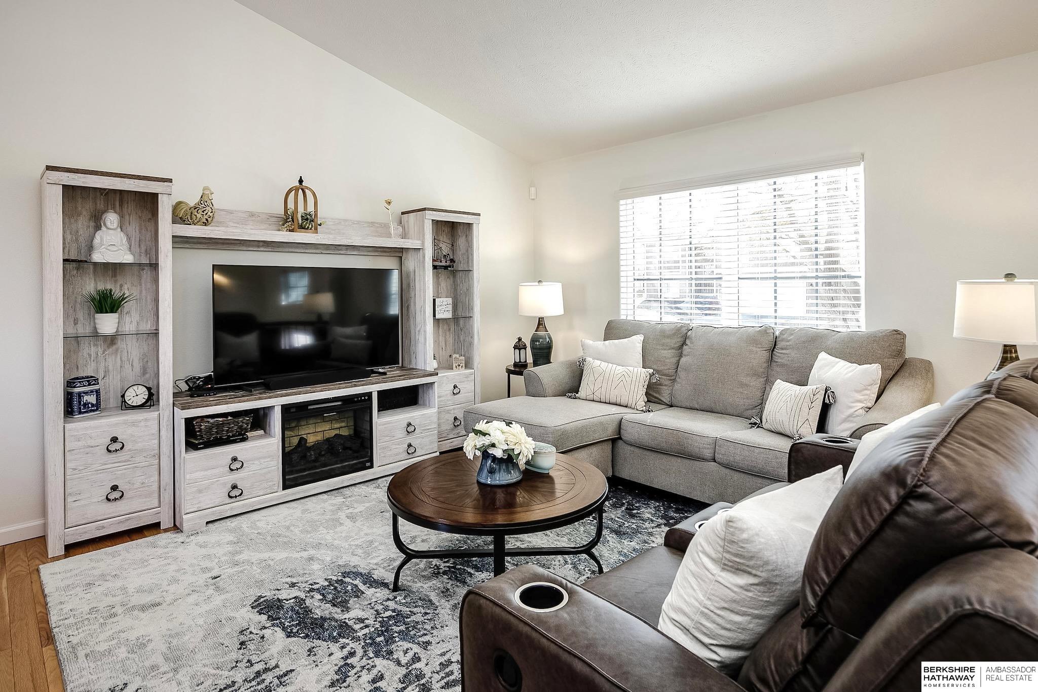 16914 Tibbles Street