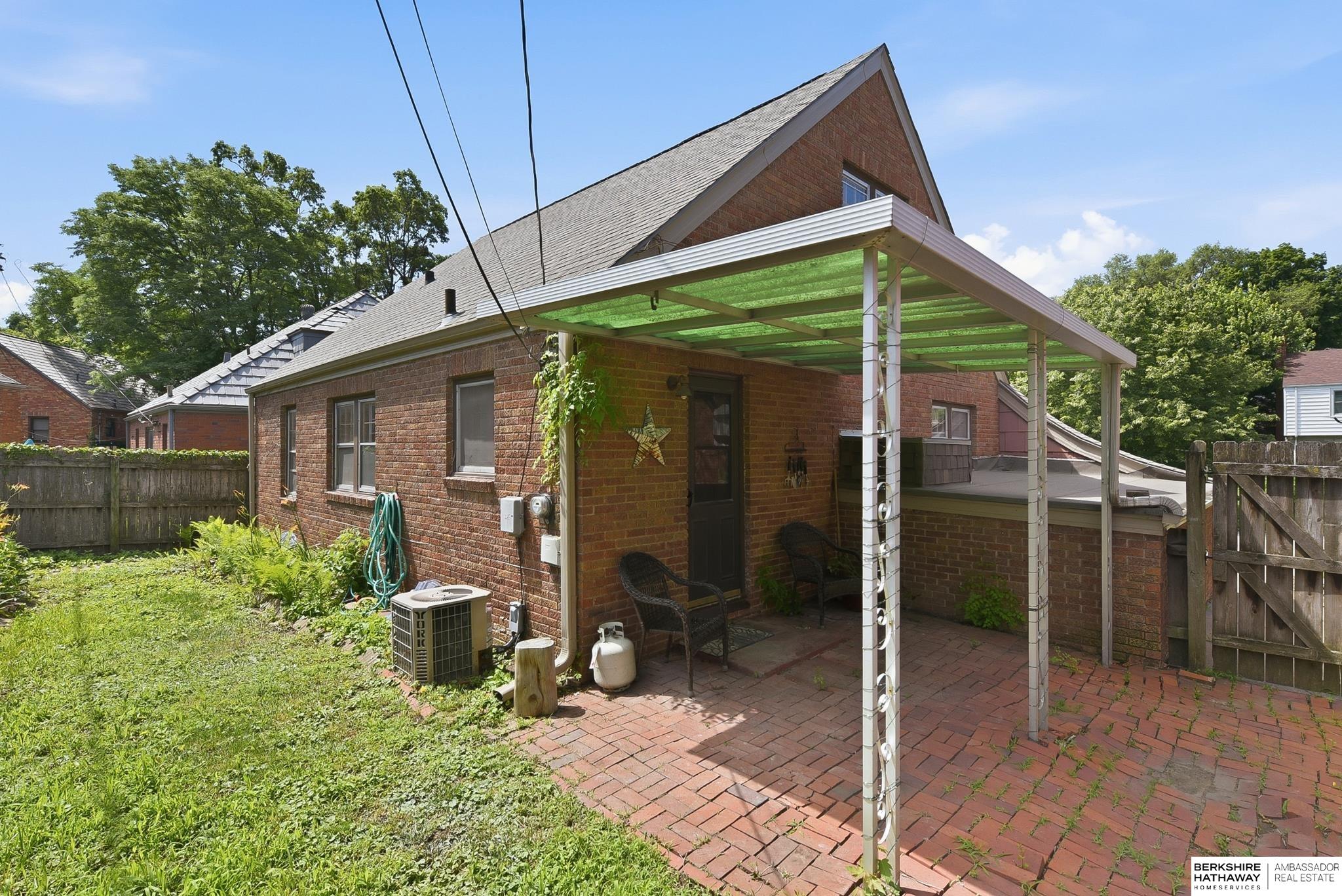2005 Country Club Avenue