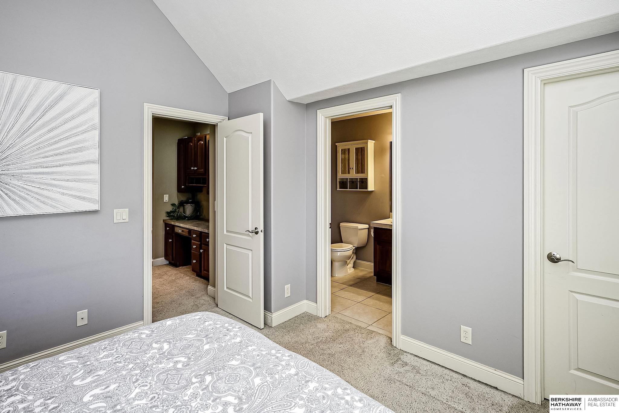 1412 N 134th Circle