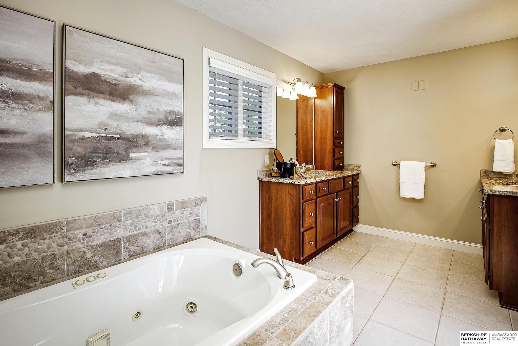 1412 N 134th Circle