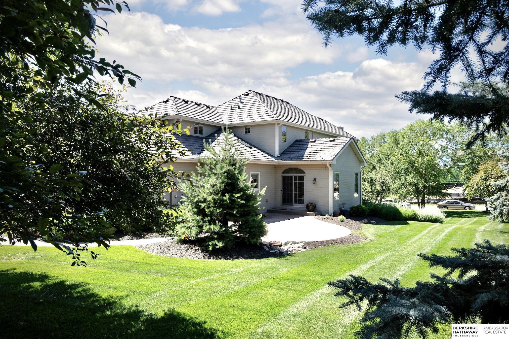 1412 N 134th Circle