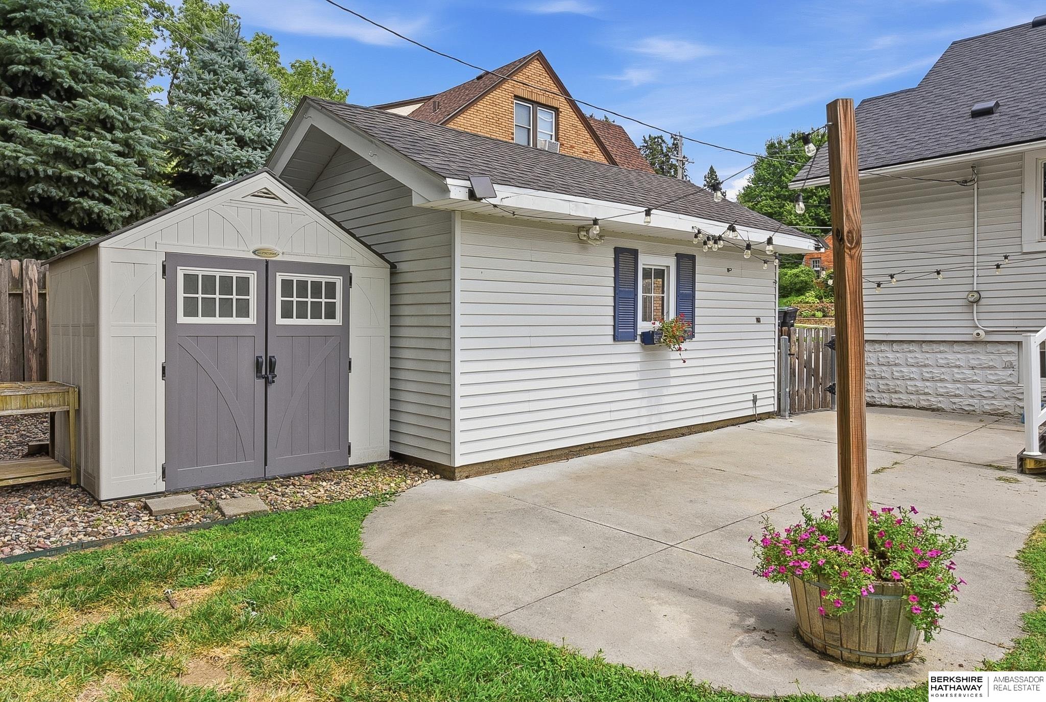 1412 S 63 Street