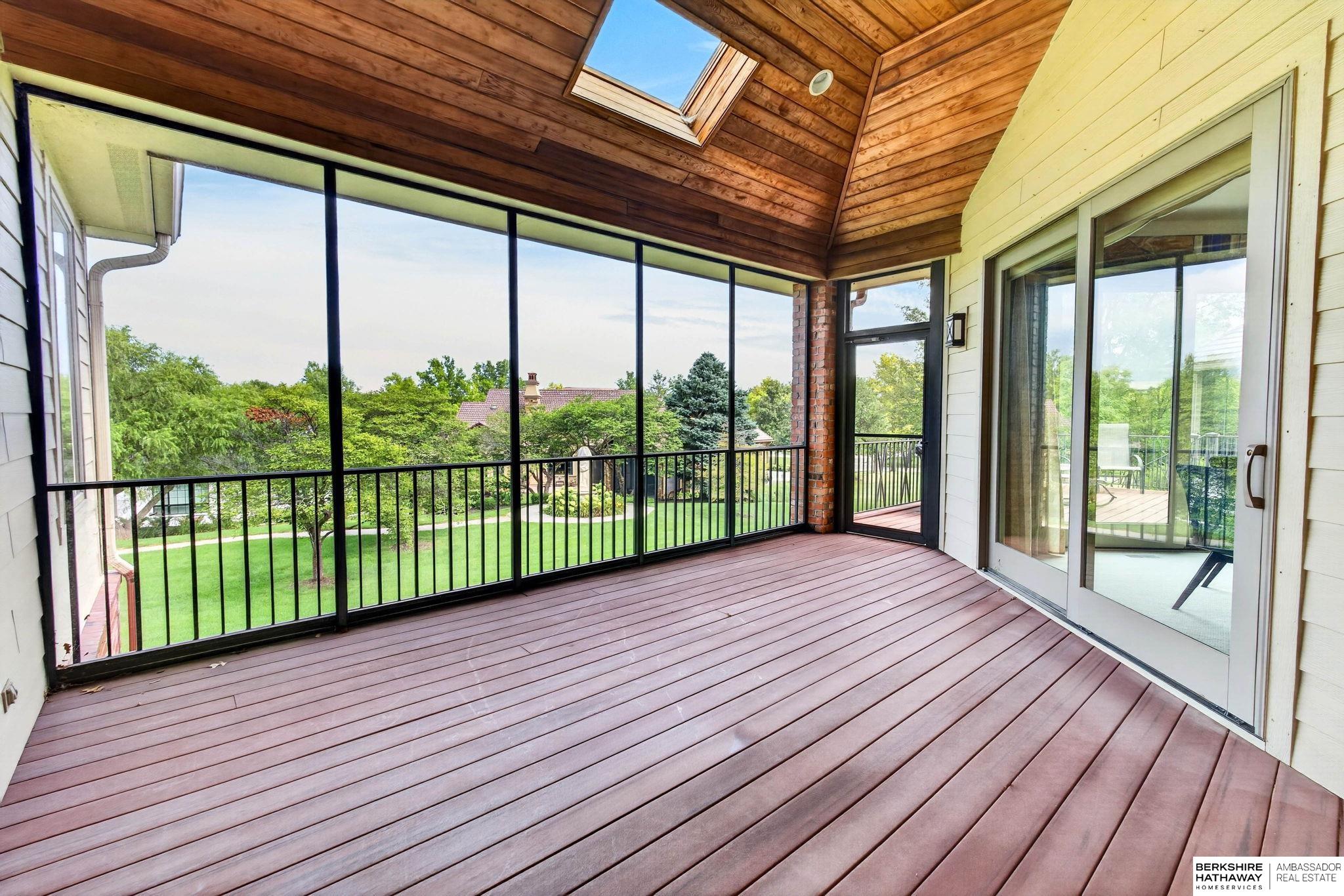 845 N 143rd Court