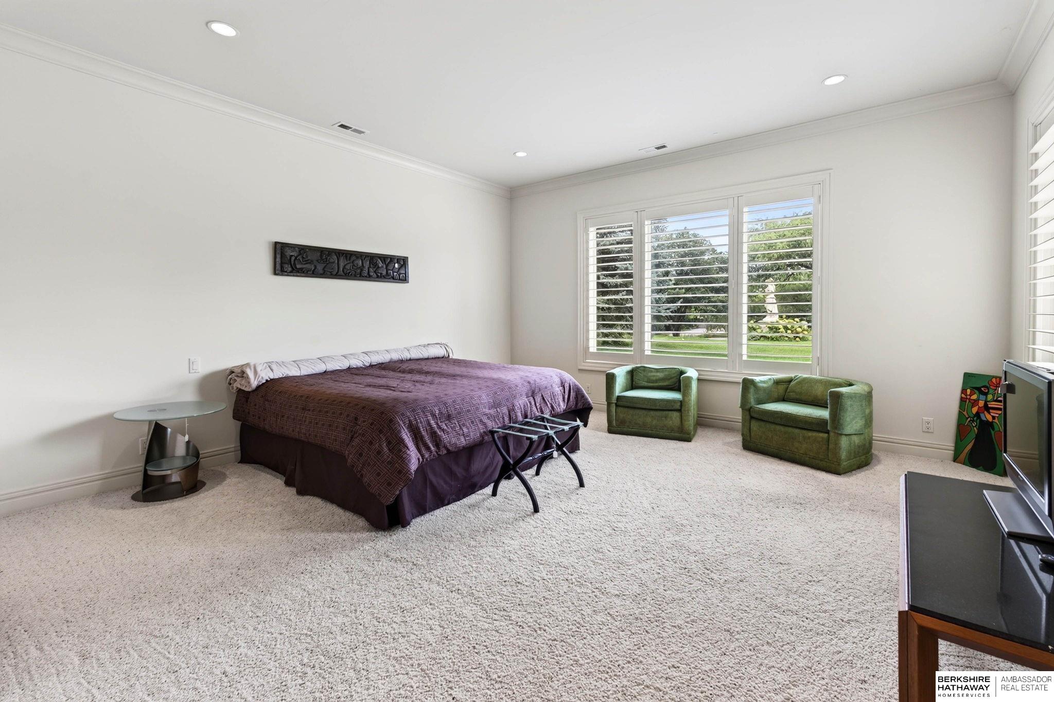 845 N 143rd Court