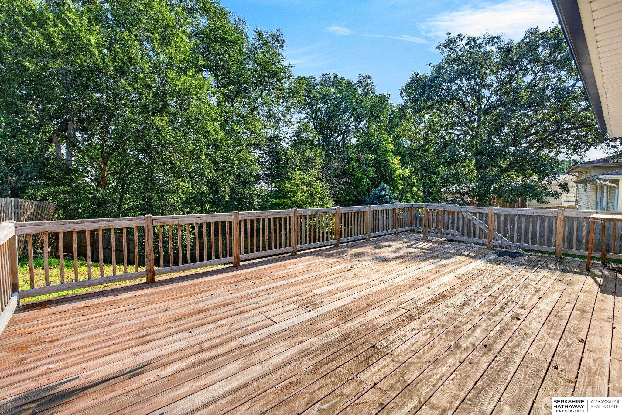 28 Crestwood Drive
