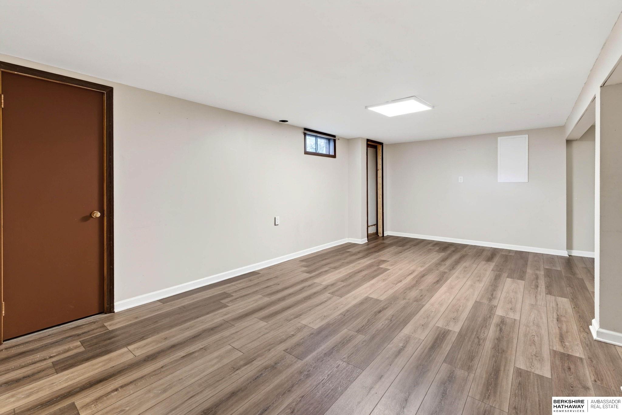 28 Crestwood Drive