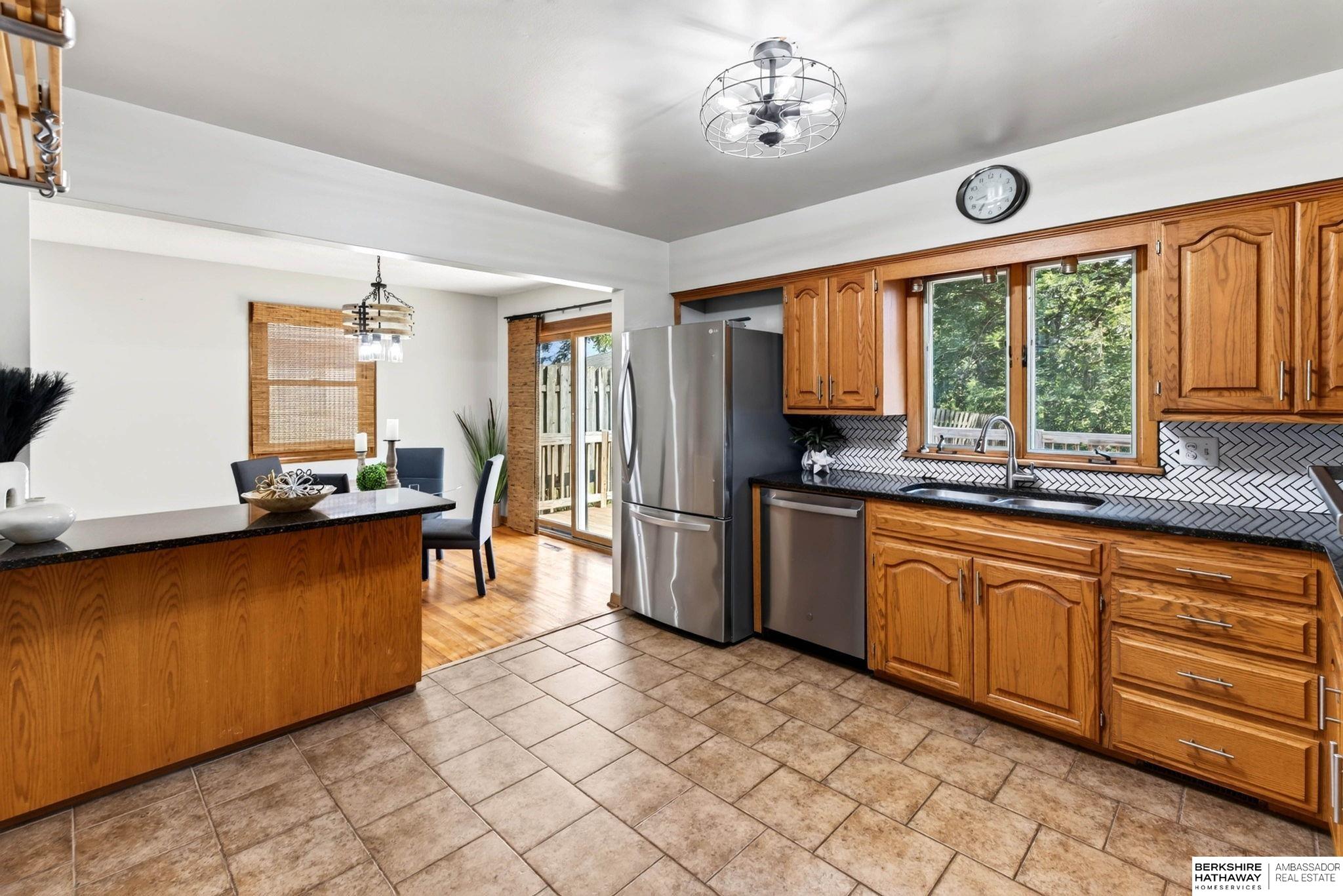28 Crestwood Drive