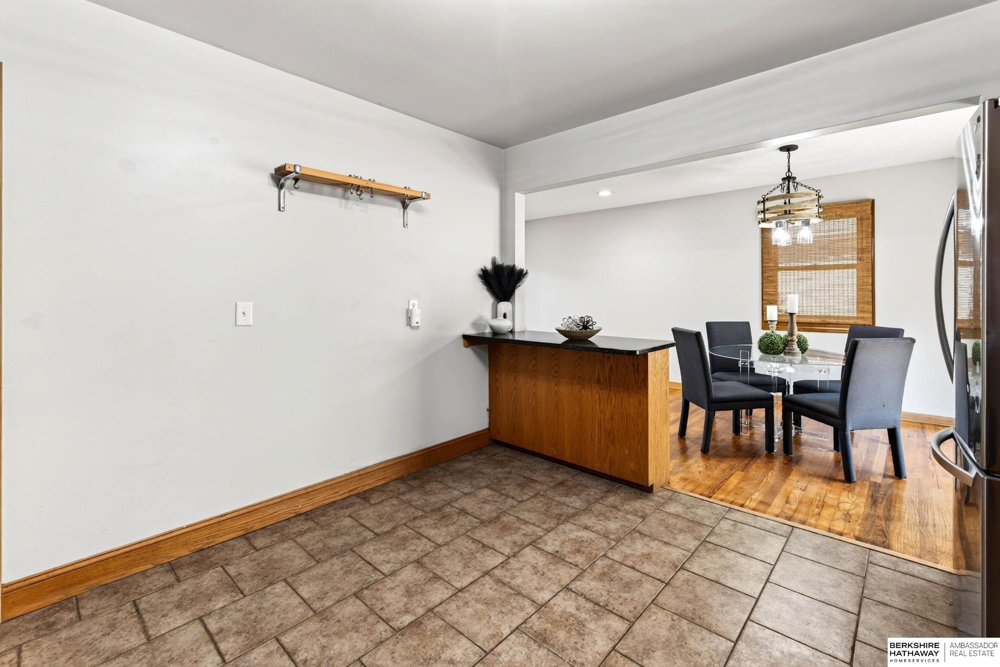 28 Crestwood Drive