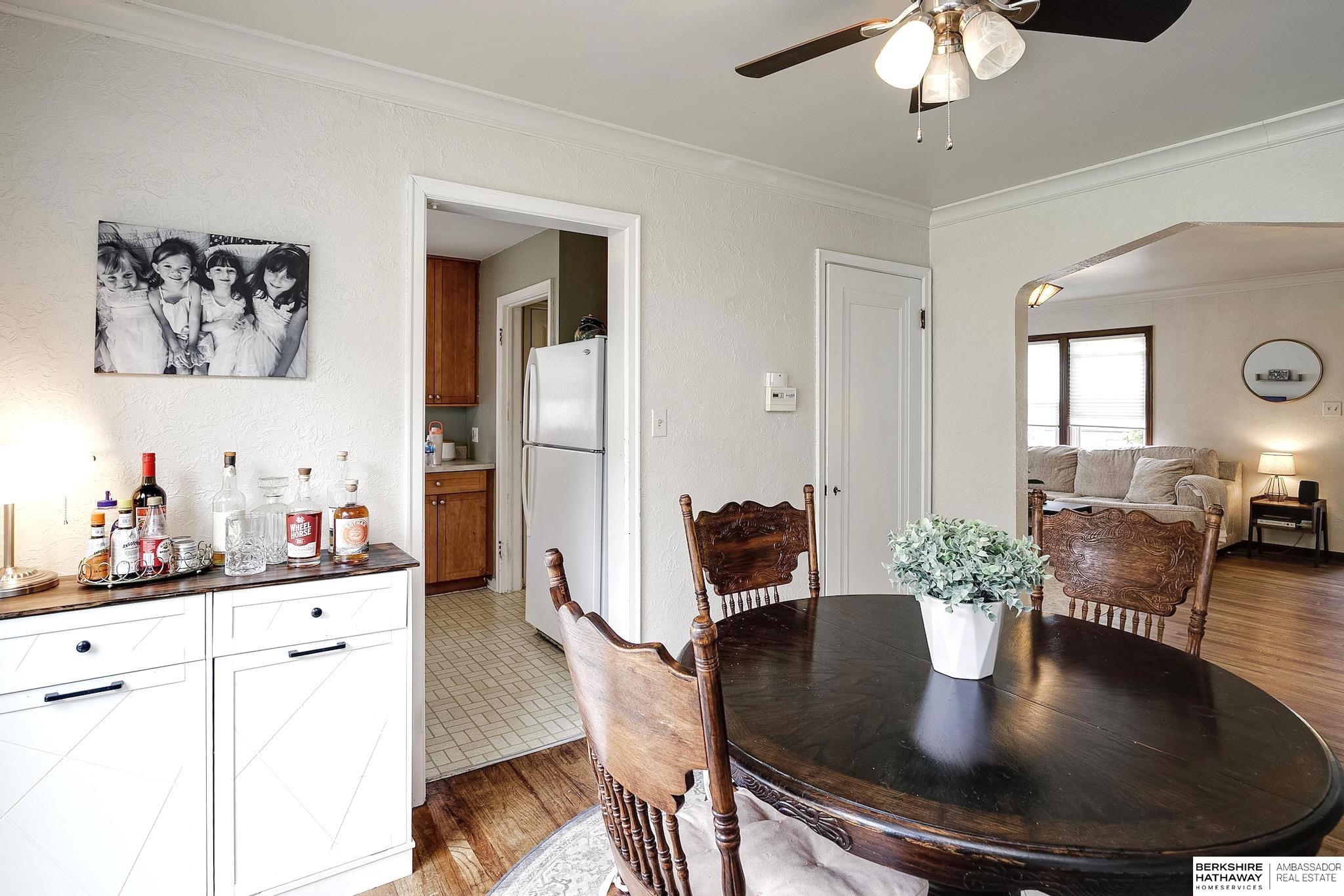 1328 S 51 Avenue