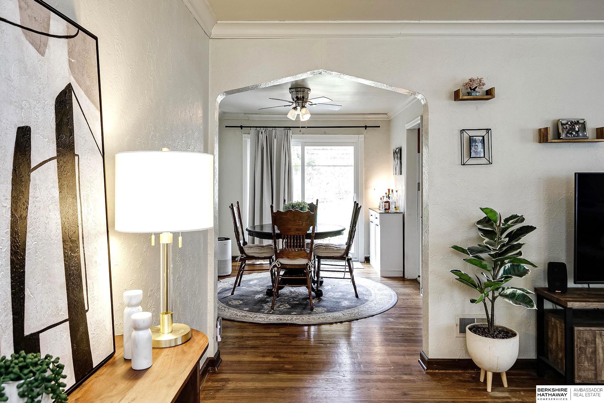 1328 S 51 Avenue